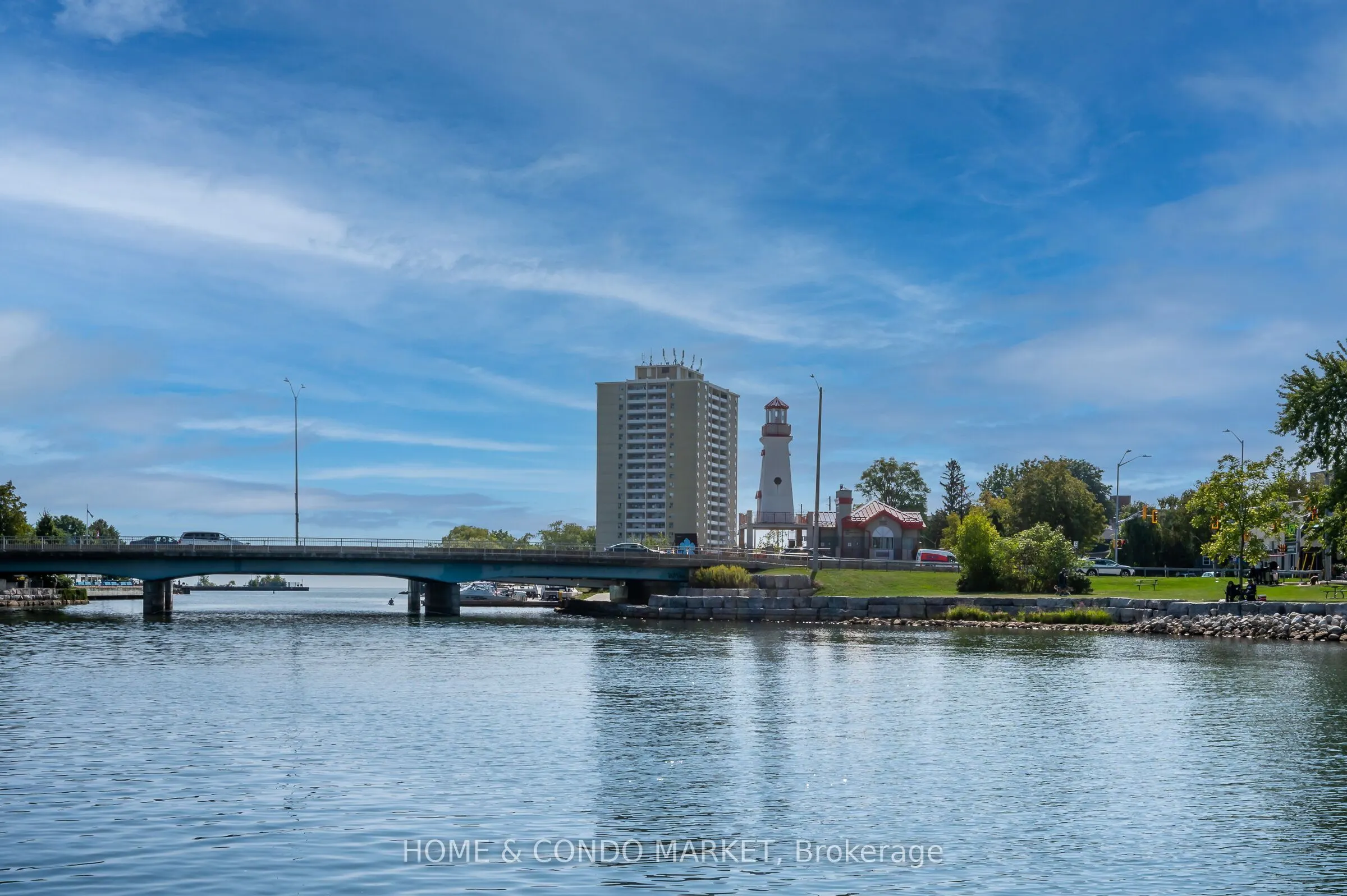 1 Hurontario Street #315