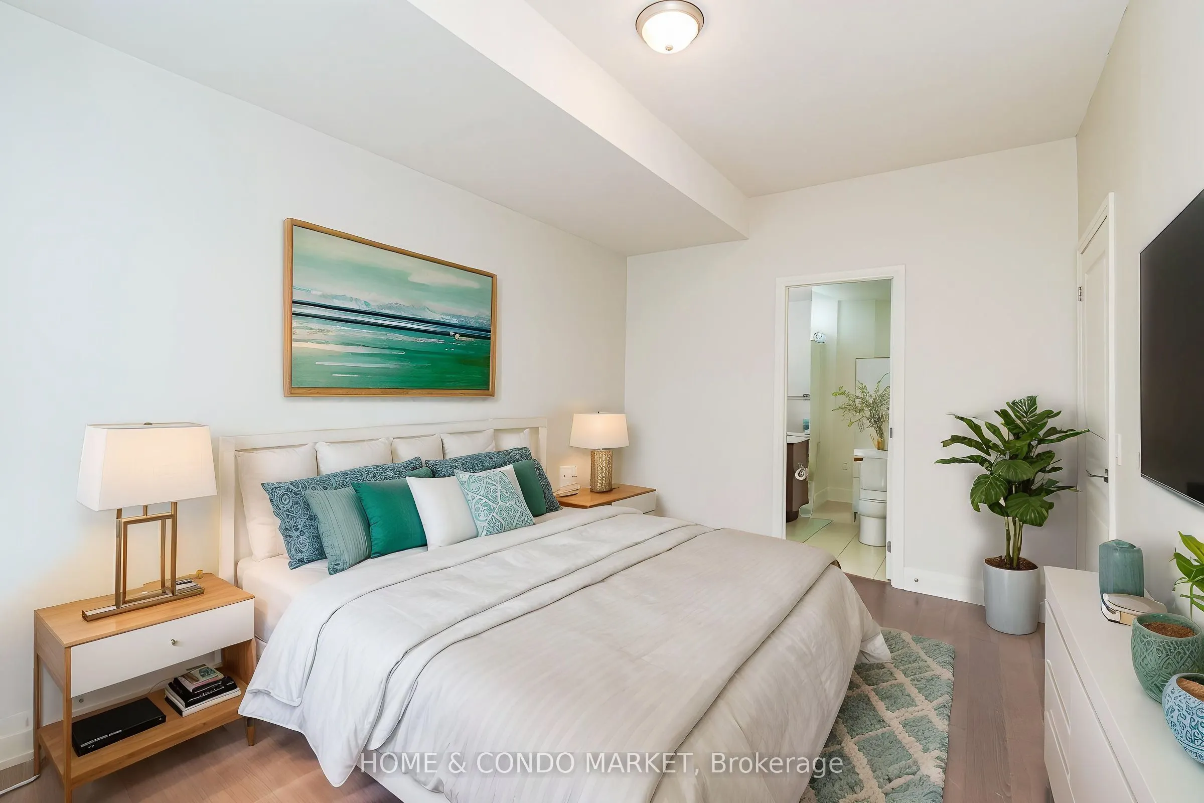 1 Hurontario Street #315