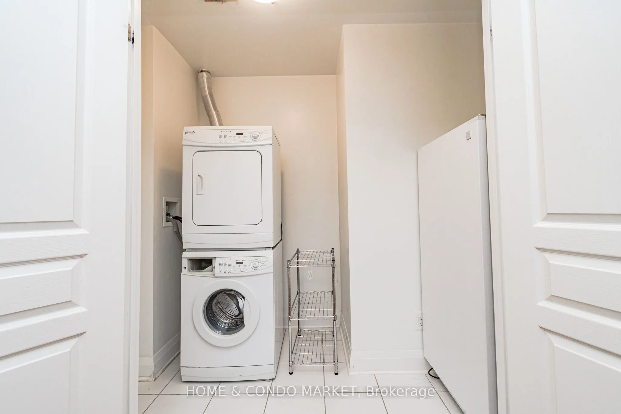 1 Hurontario Street #315