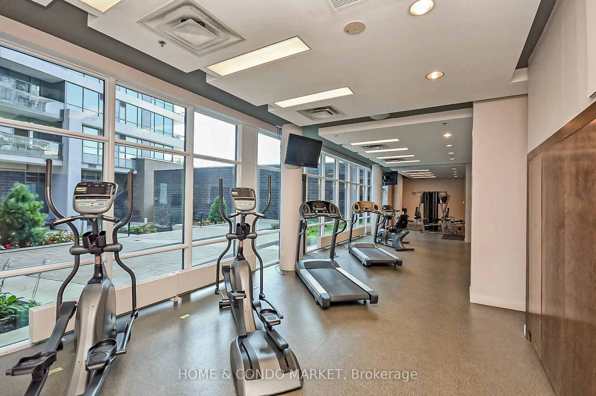 1 Hurontario Street #315