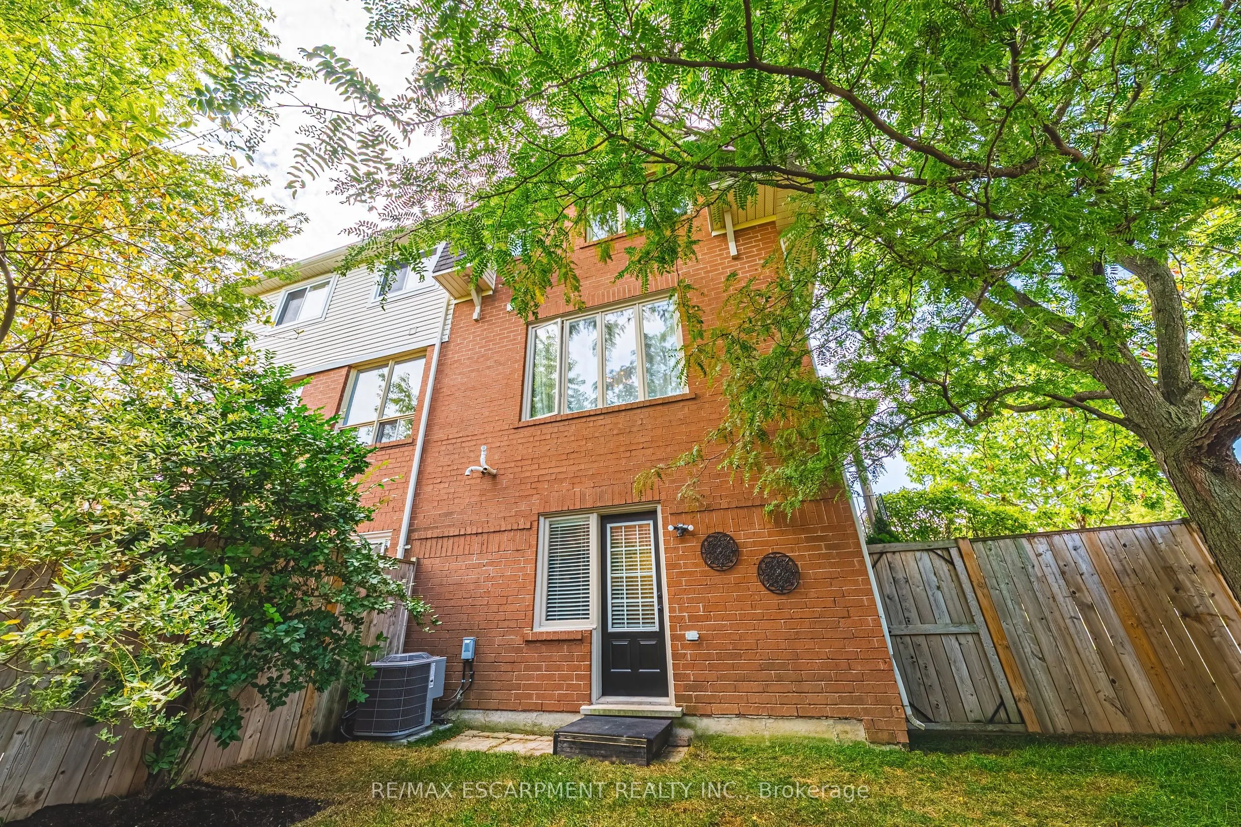 2239 Prescott Place