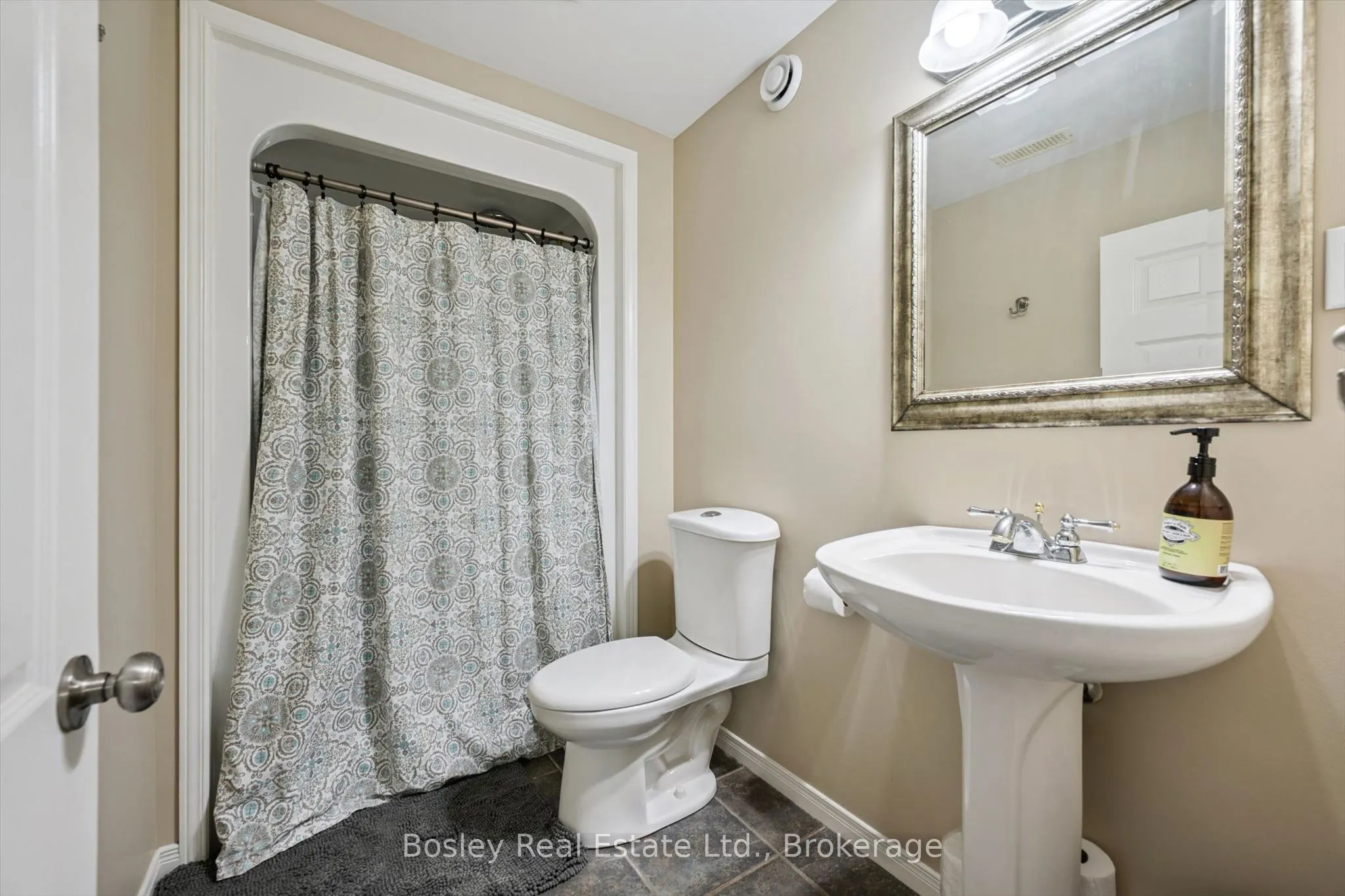 26 Glengarry Road