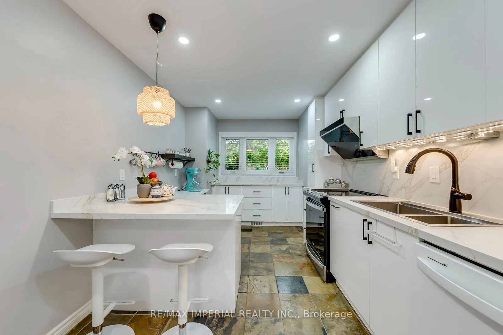 1107 Gable Drive
