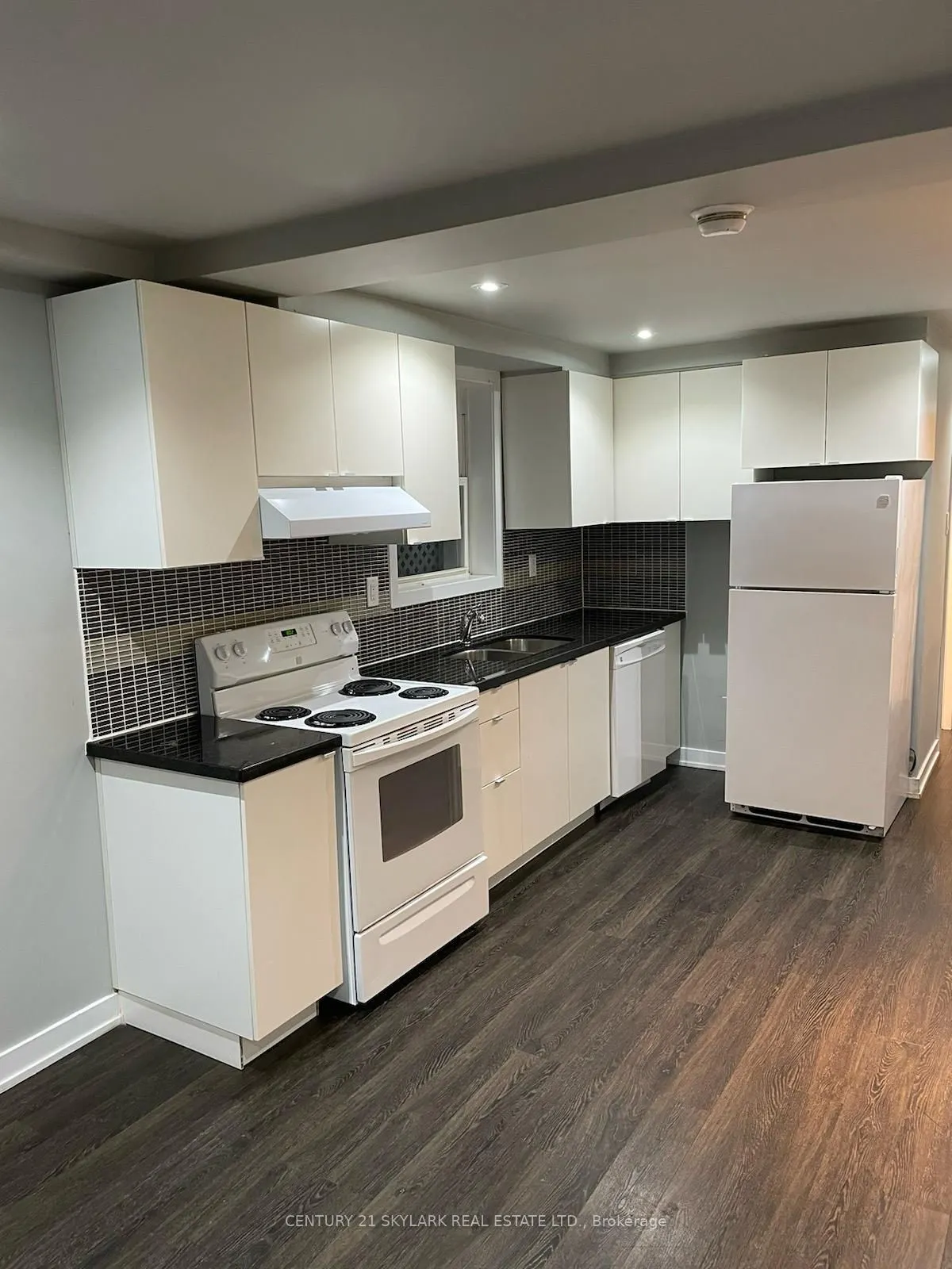 78 Cavell Avenue #Lower