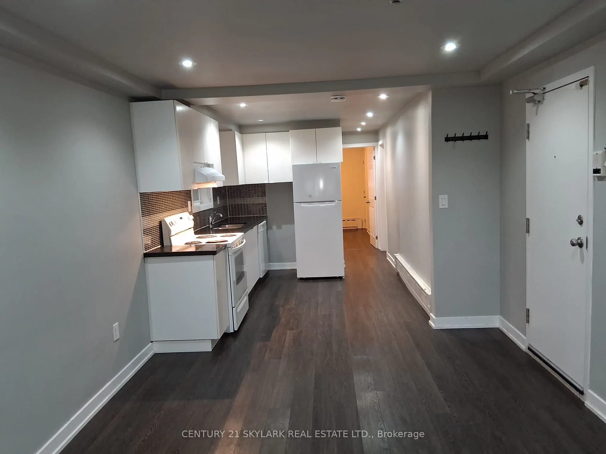 78 Cavell Avenue #Lower