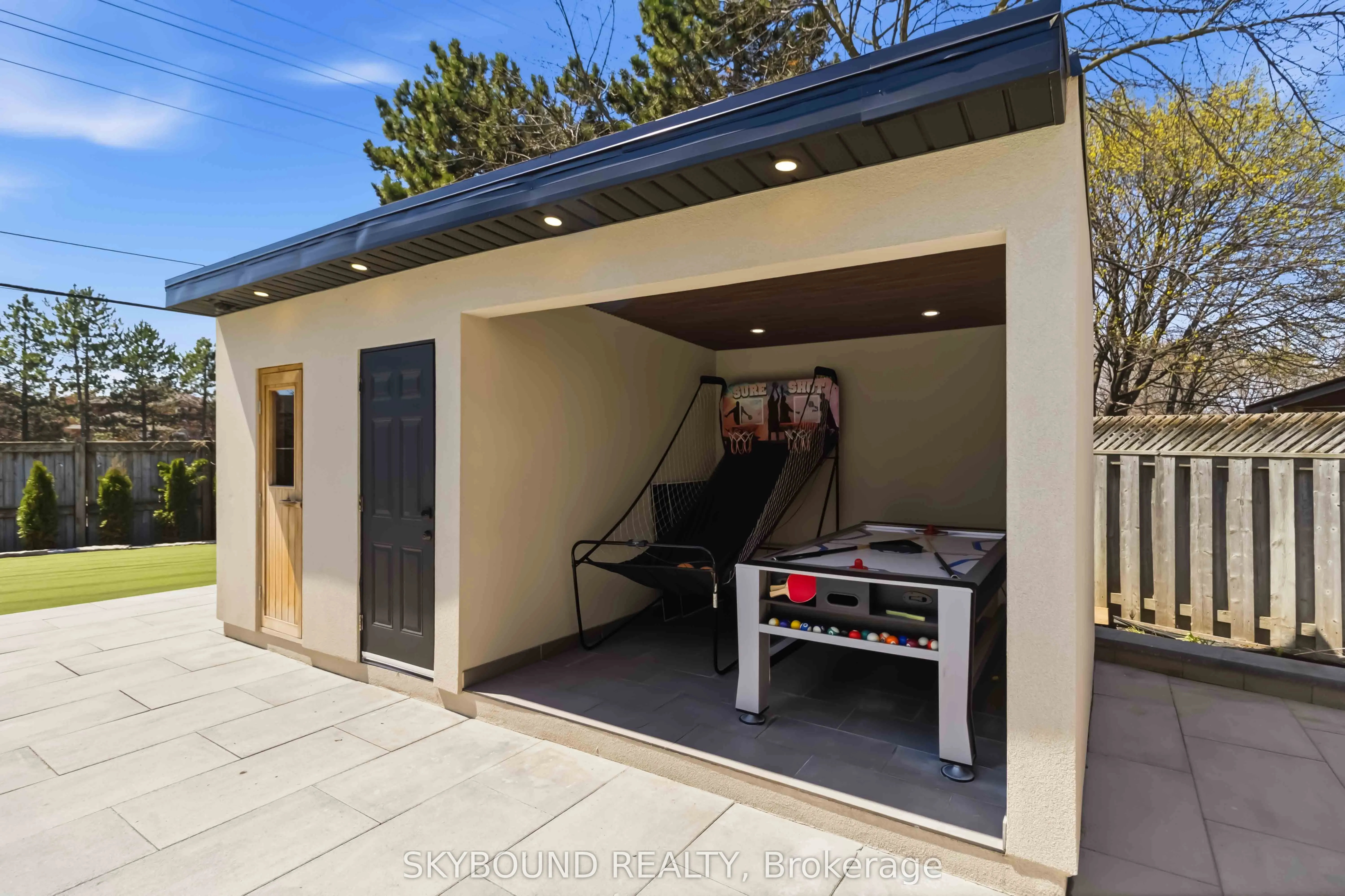 2711 Spruce Needle Court