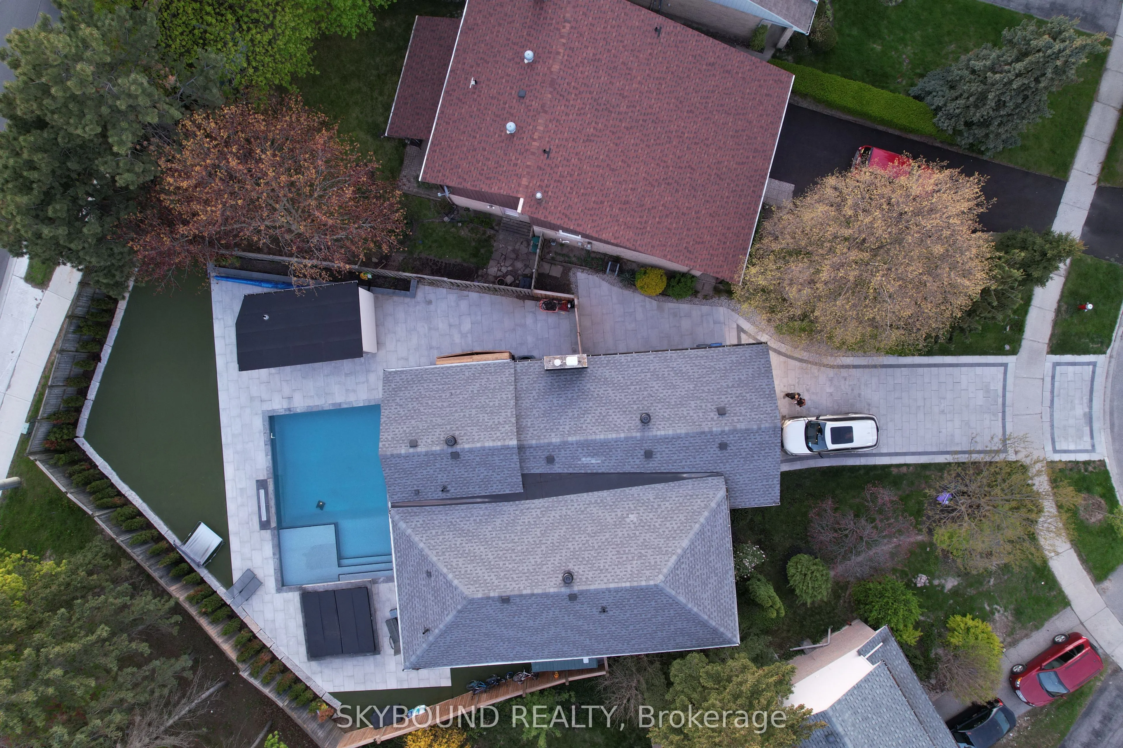 2711 Spruce Needle Court