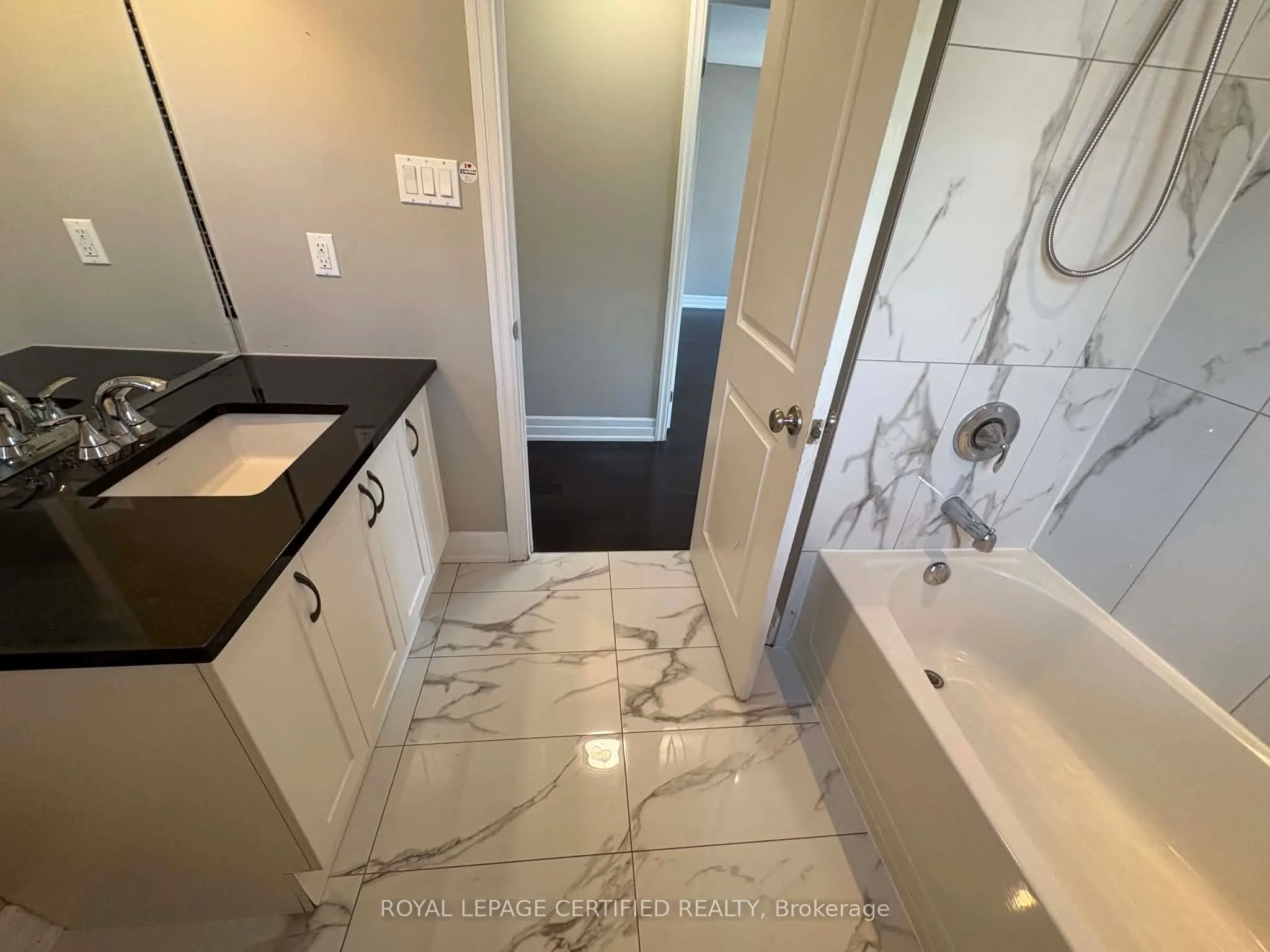 271 Andrews Trail #Upper