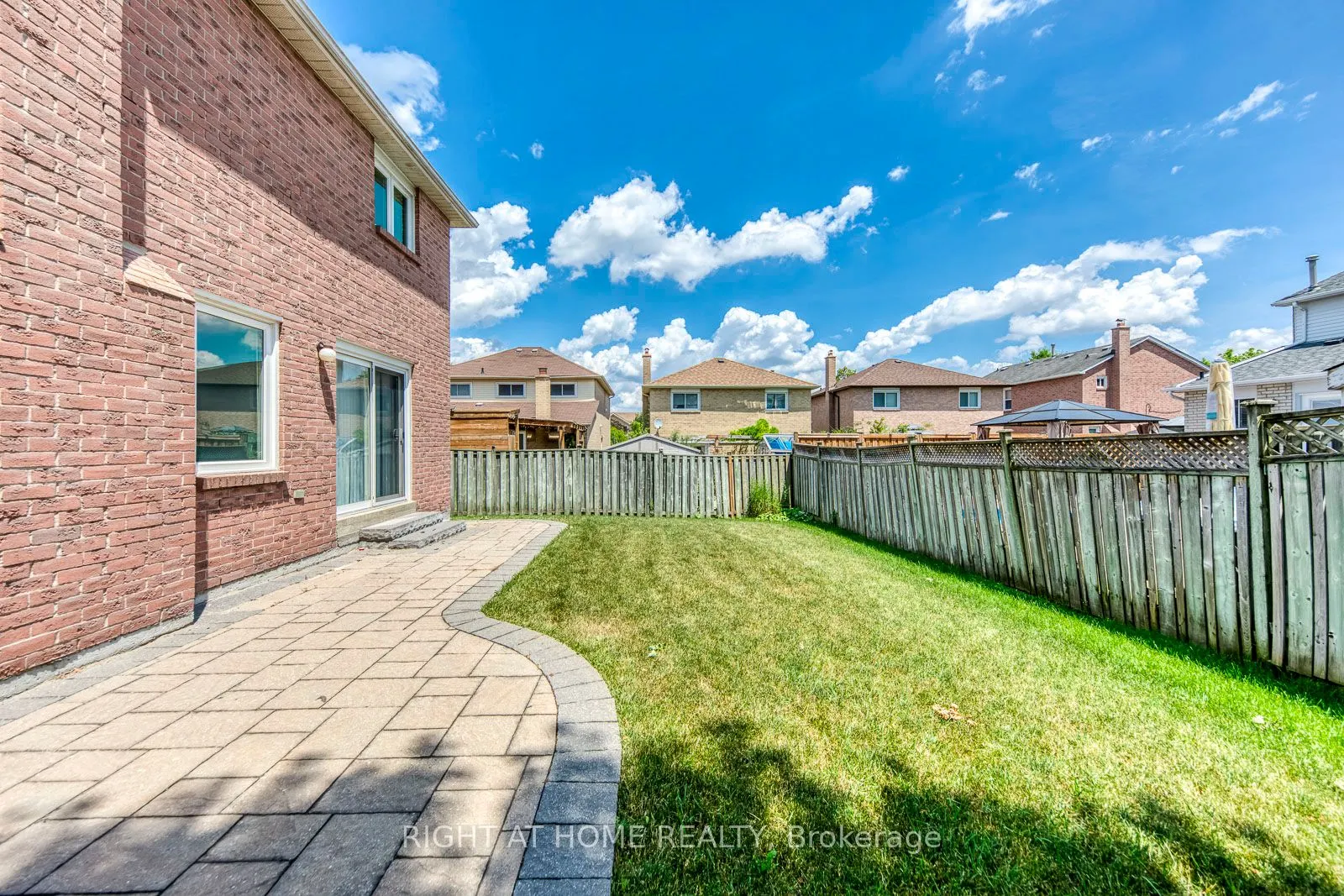 17 Nickel Crescent