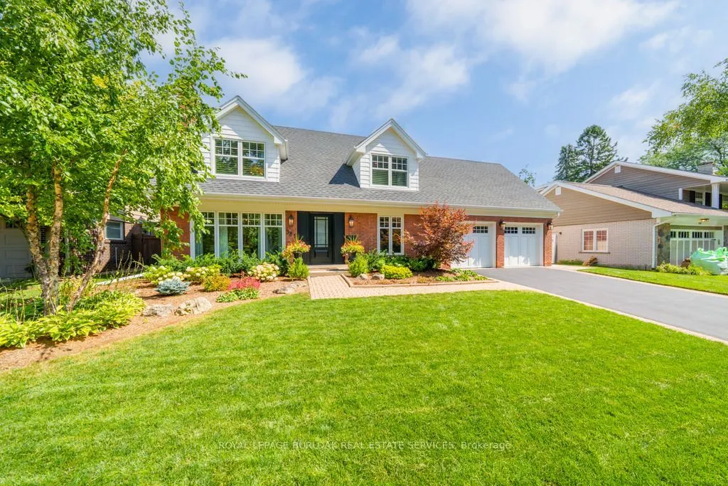 385 Rosslyn Drive