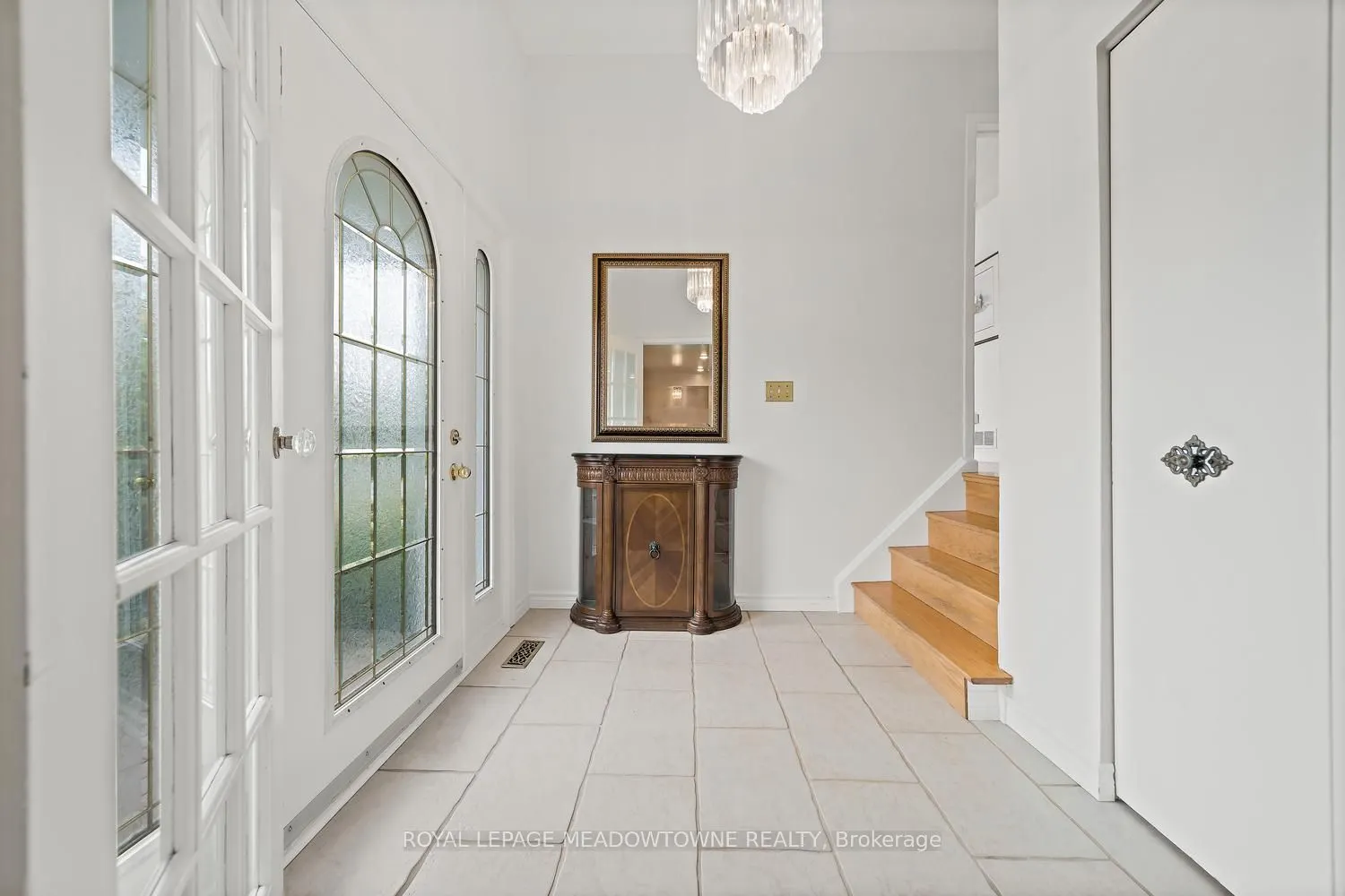 5 Lucinda Place