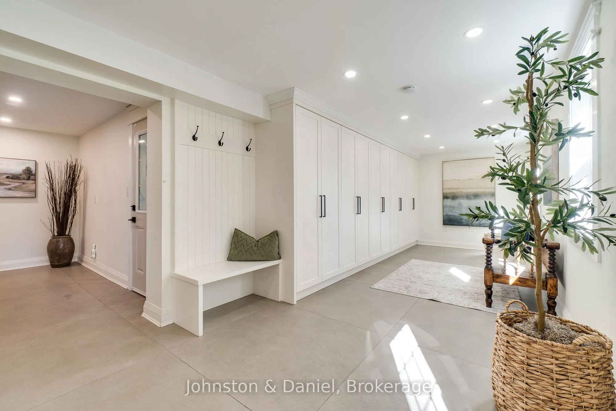 2340 Britannia Road