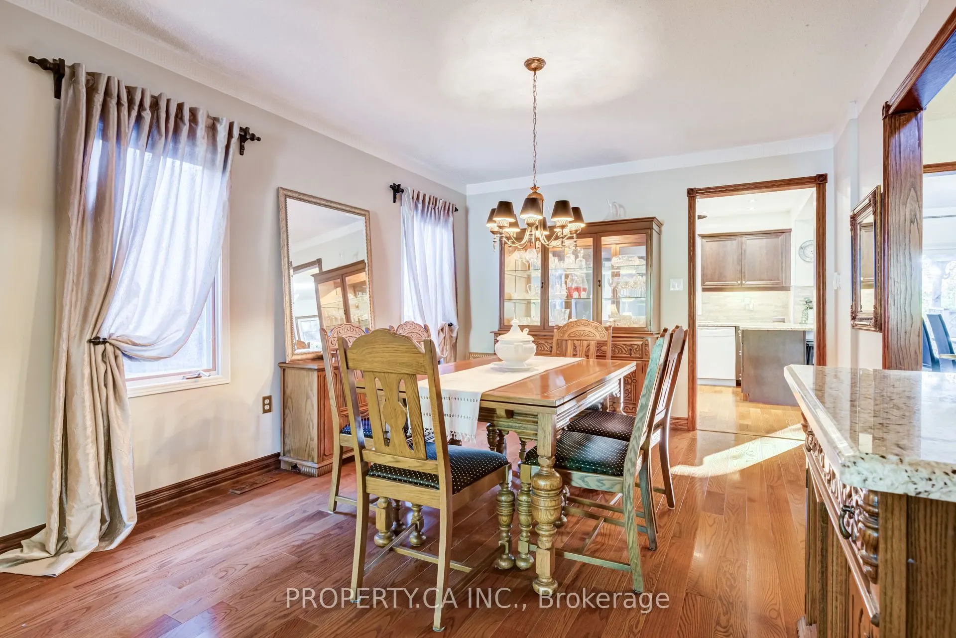 411 Freeman Crescent