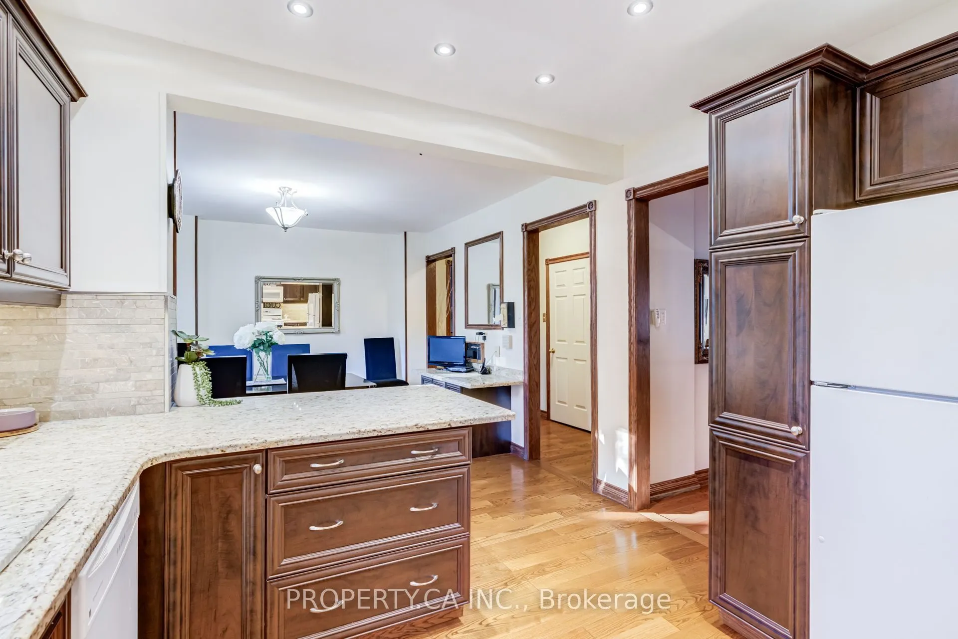 411 Freeman Crescent