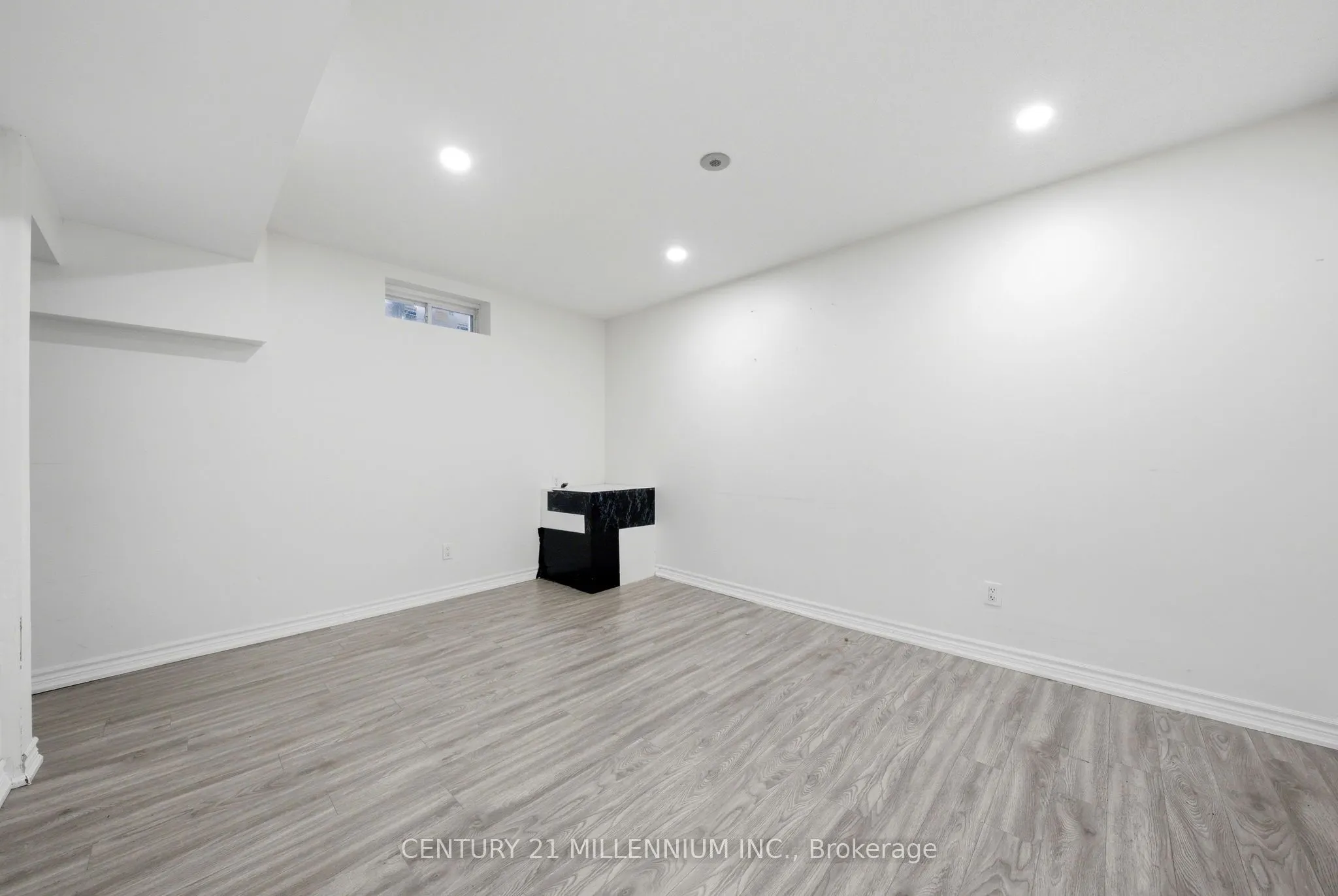 900 Hepburn Road