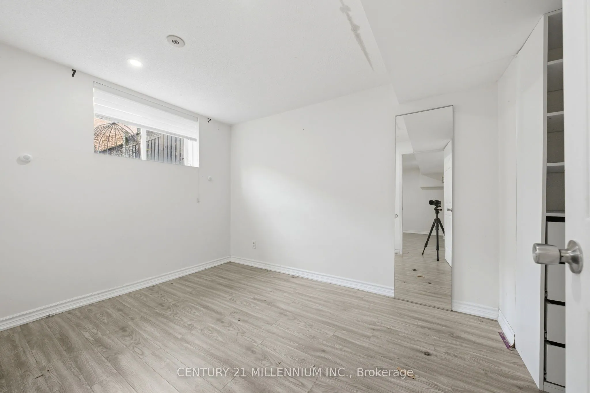 900 Hepburn Road