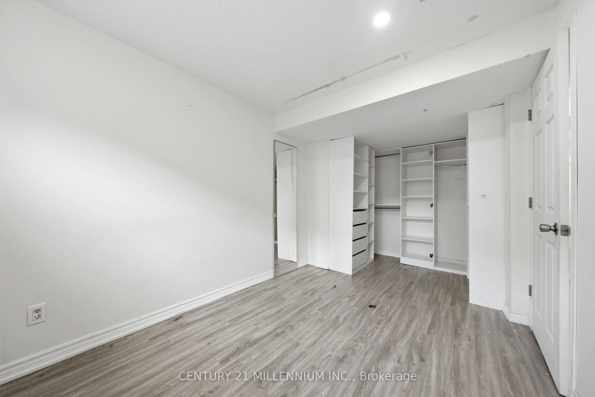 900 Hepburn Road