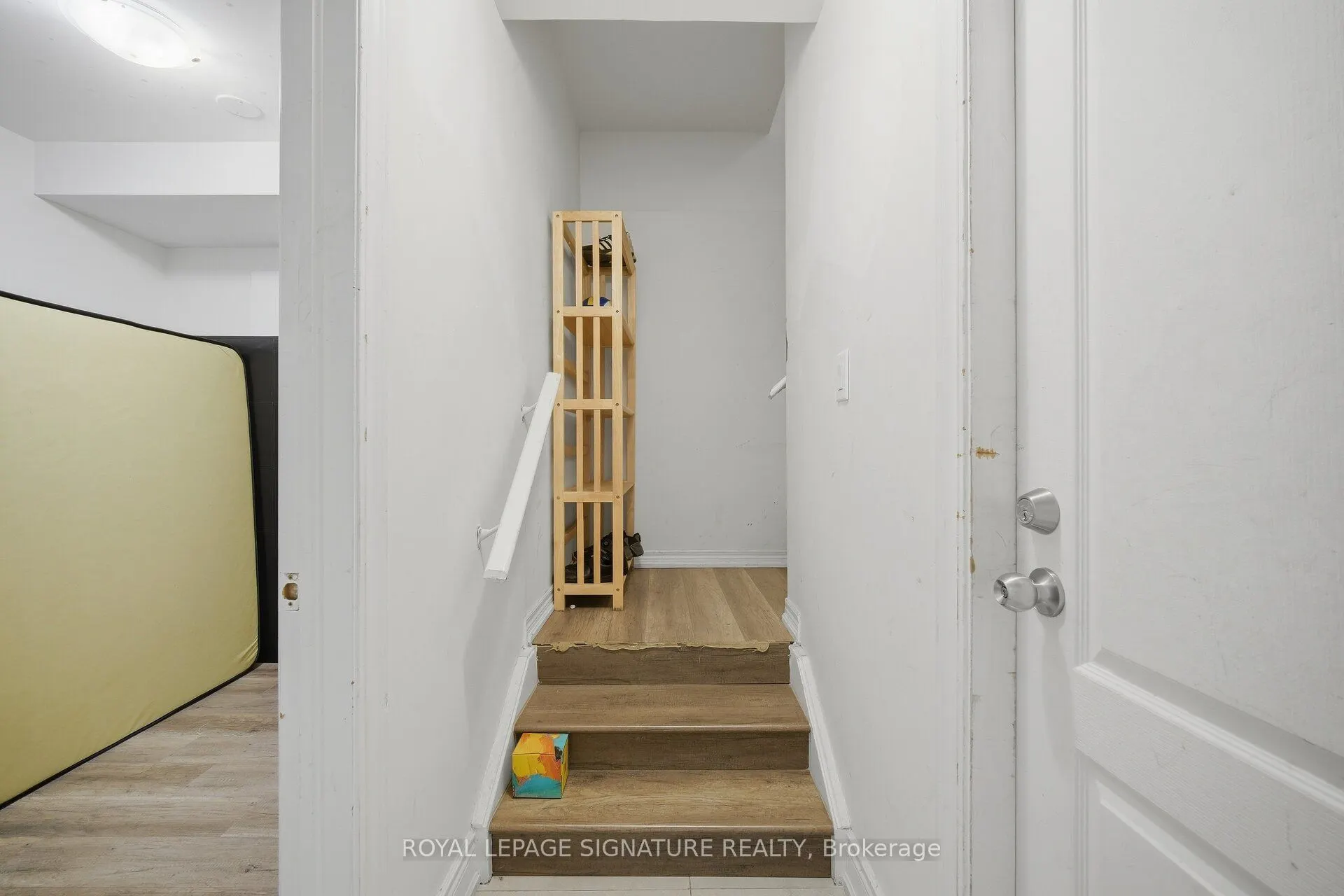 88 Yardley Crescent #2