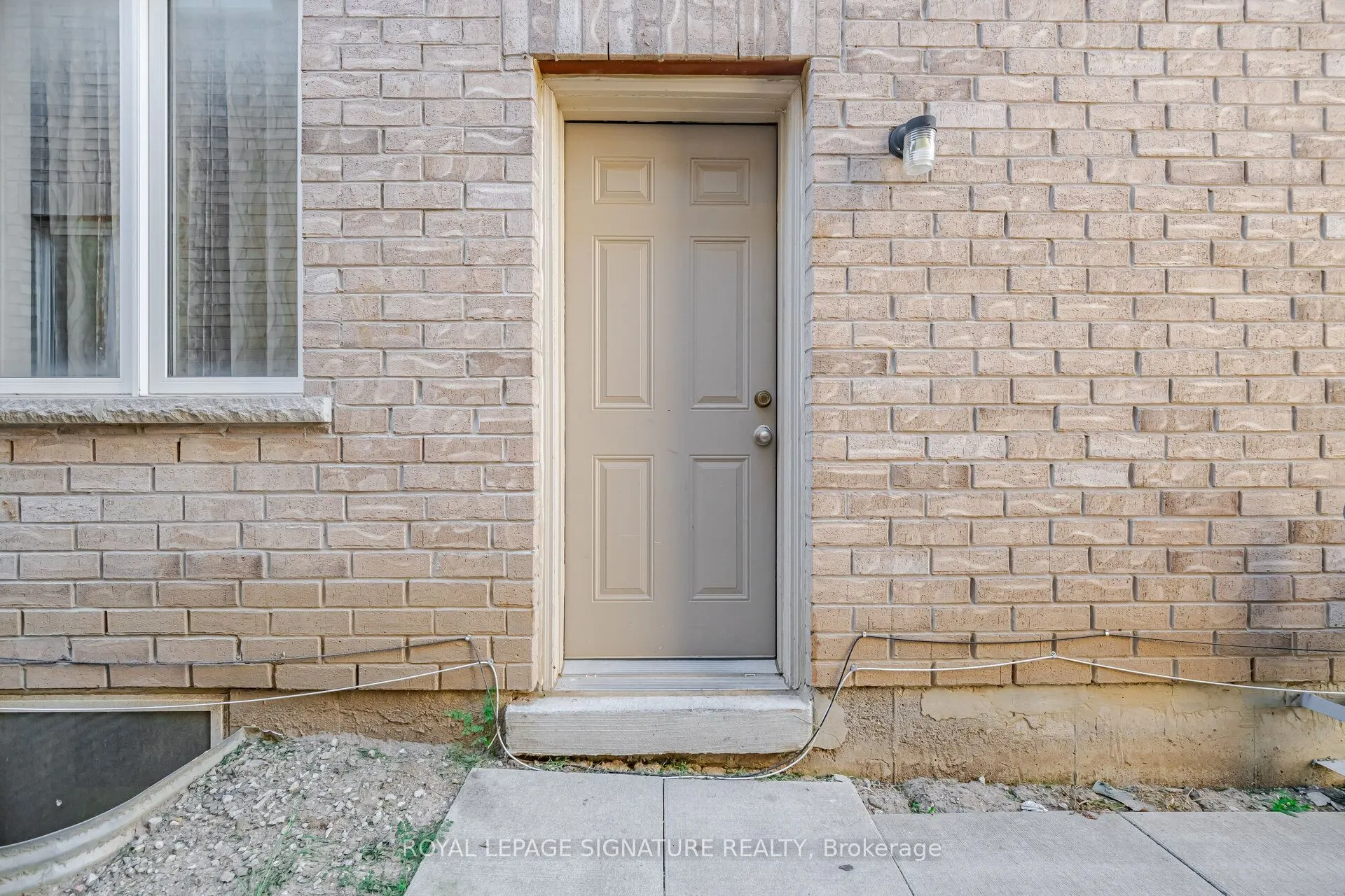 88 Yardley Crescent #2