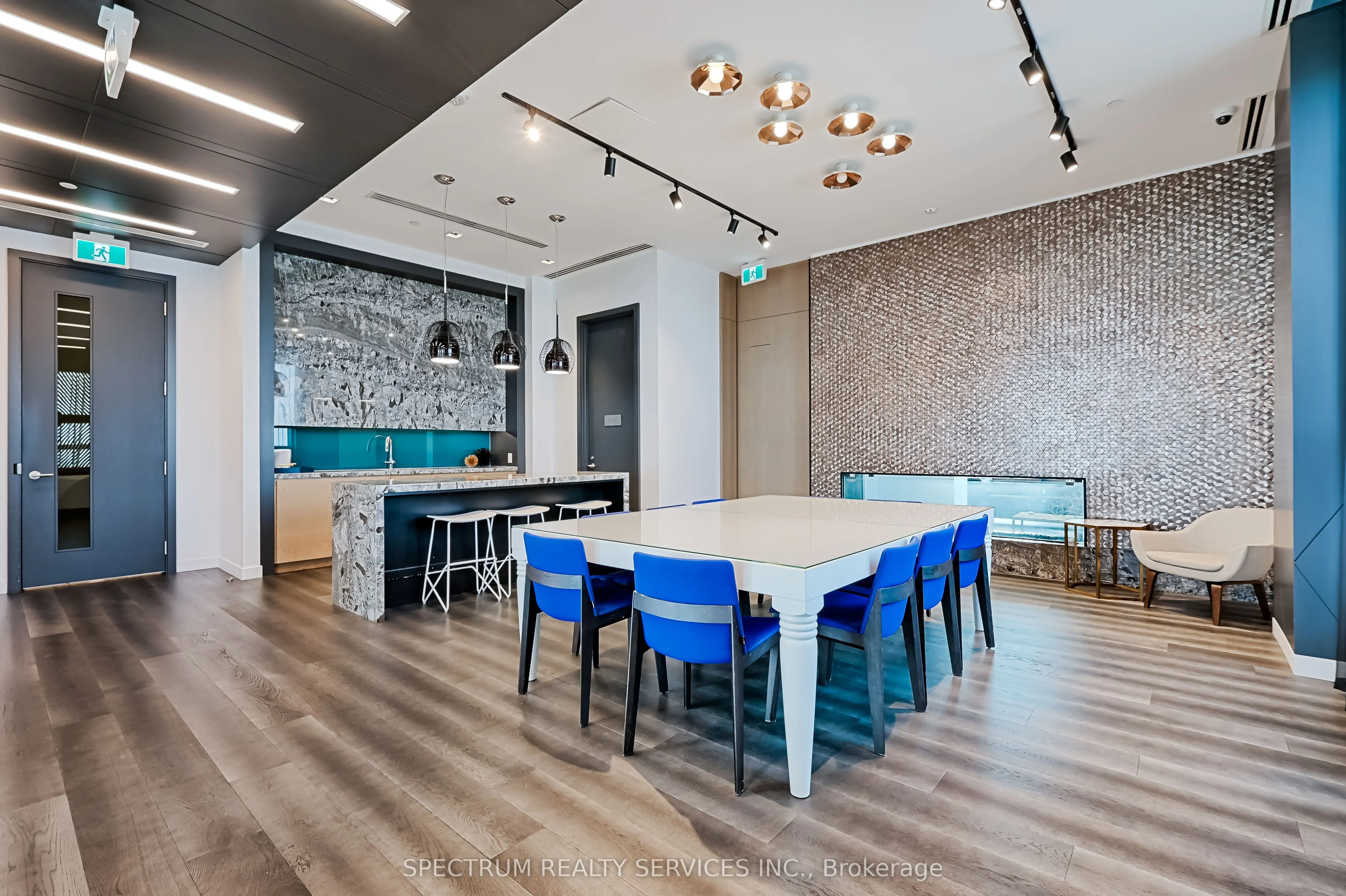 20 Thomas Riley Road W #207