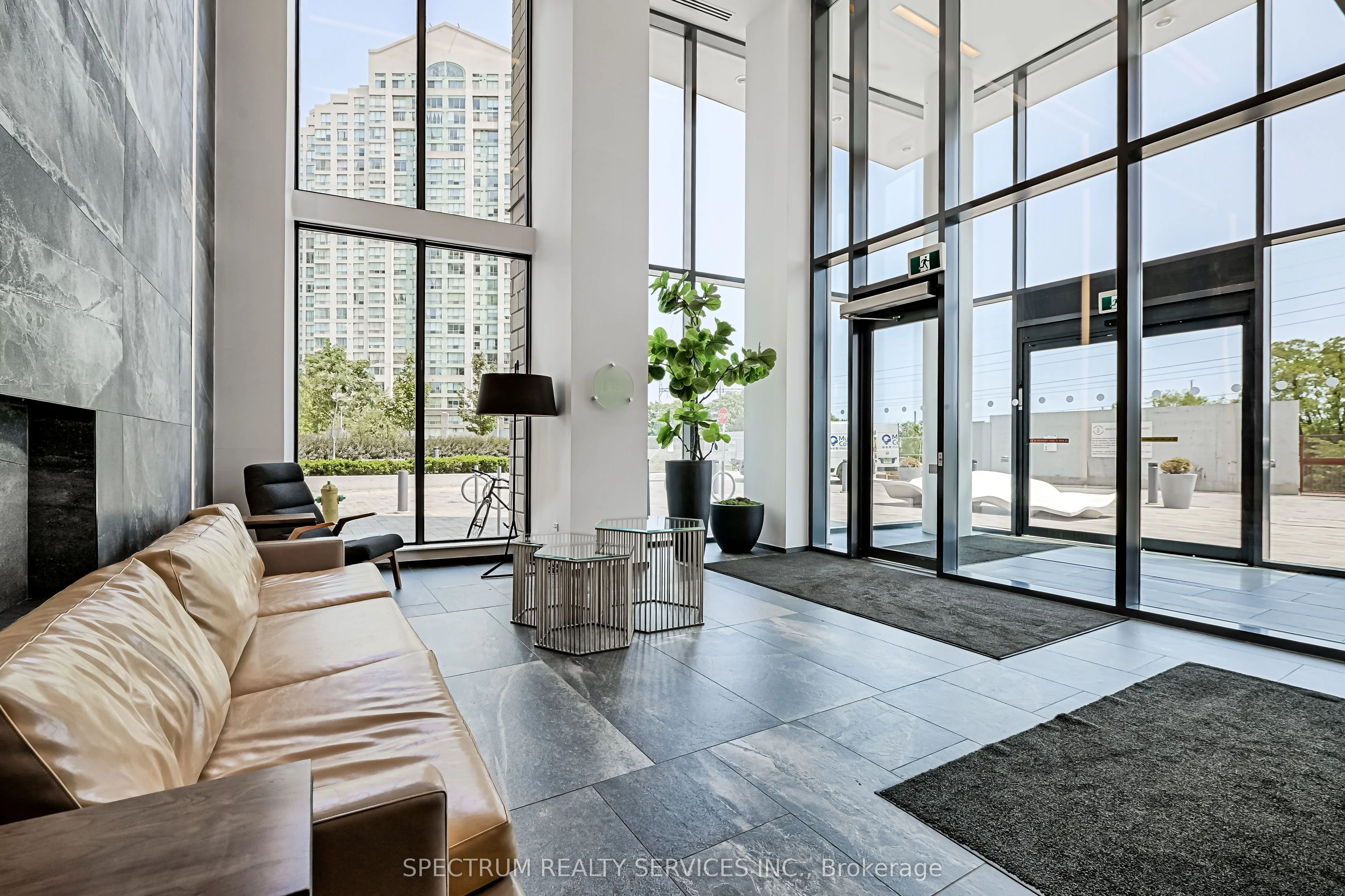 20 Thomas Riley Road W #207