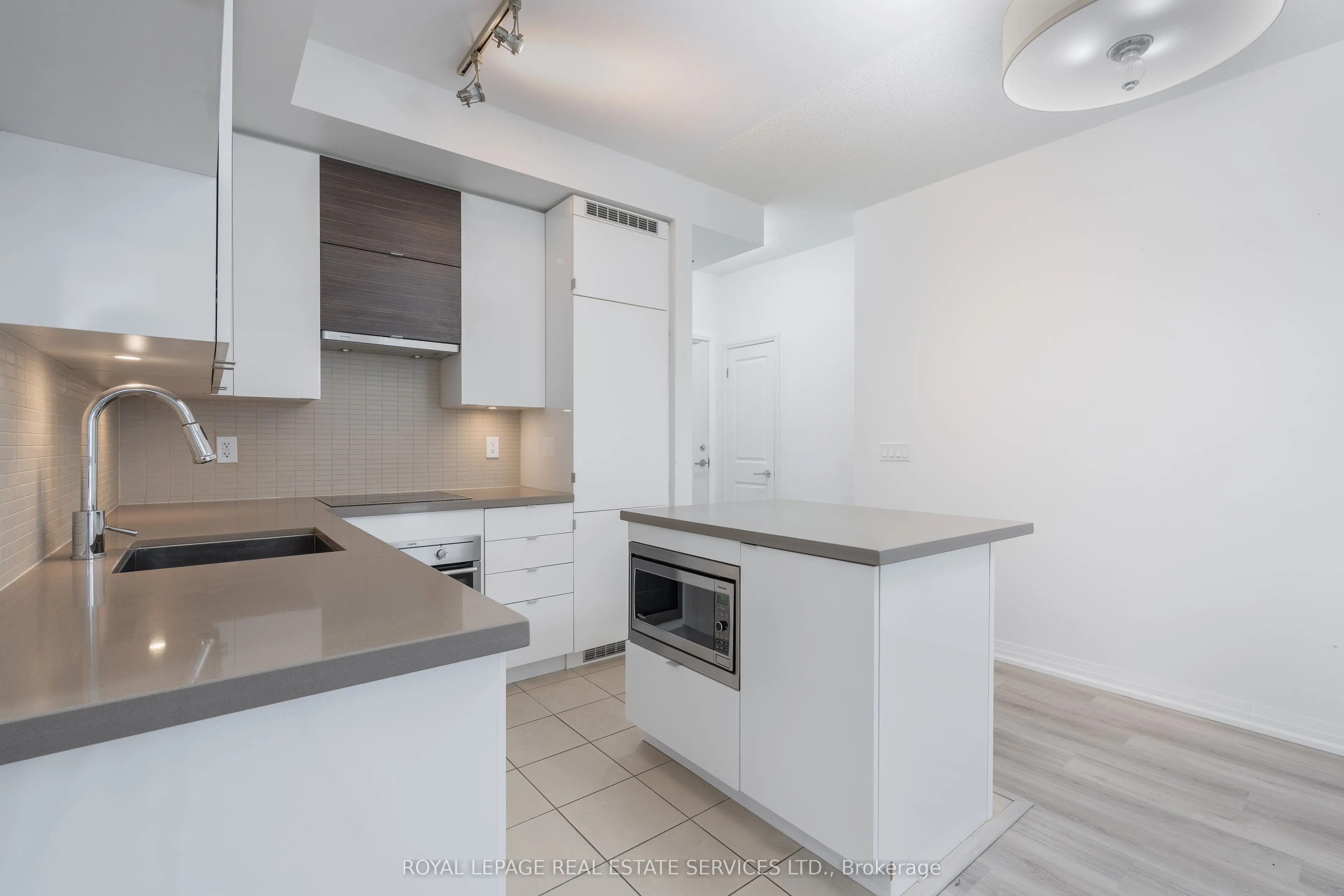 59 Annie Craig Drive #306