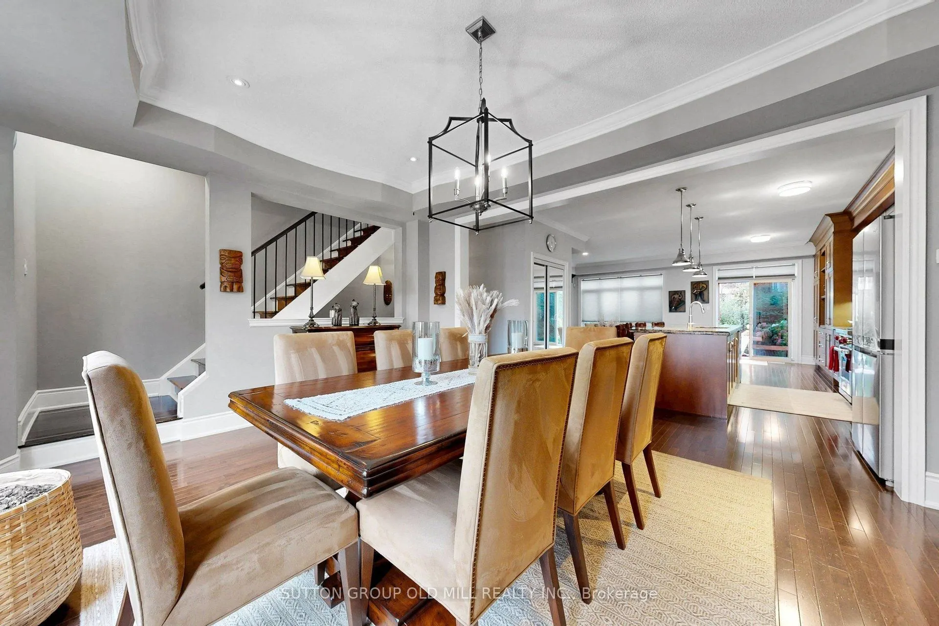 12 Gala Lane