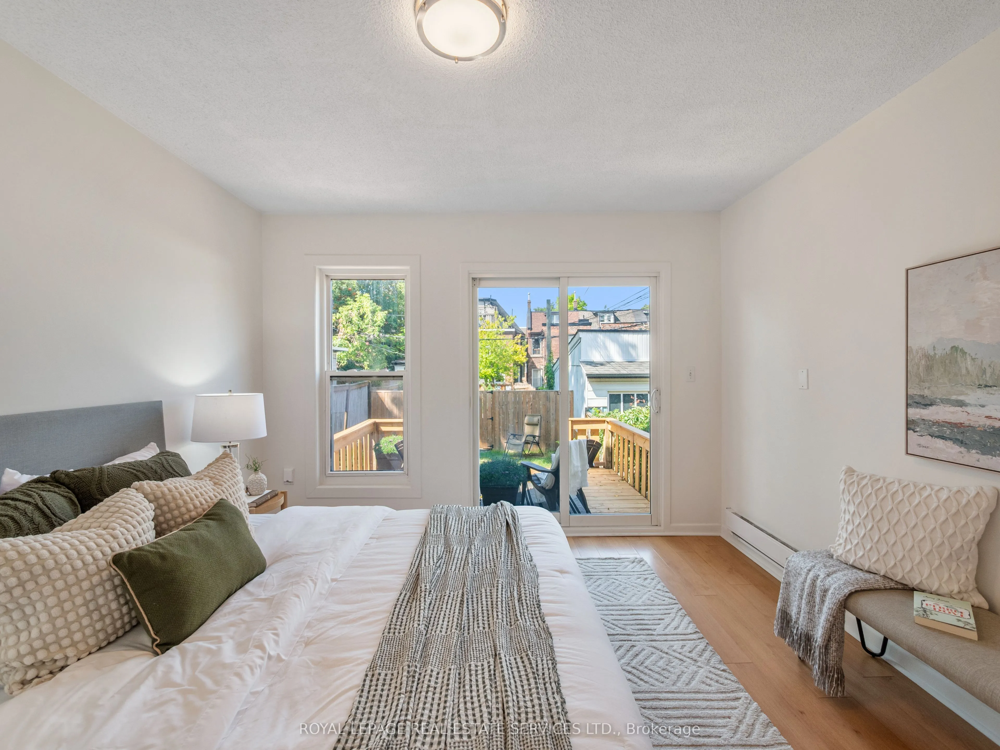 346 Indian Road Crescent