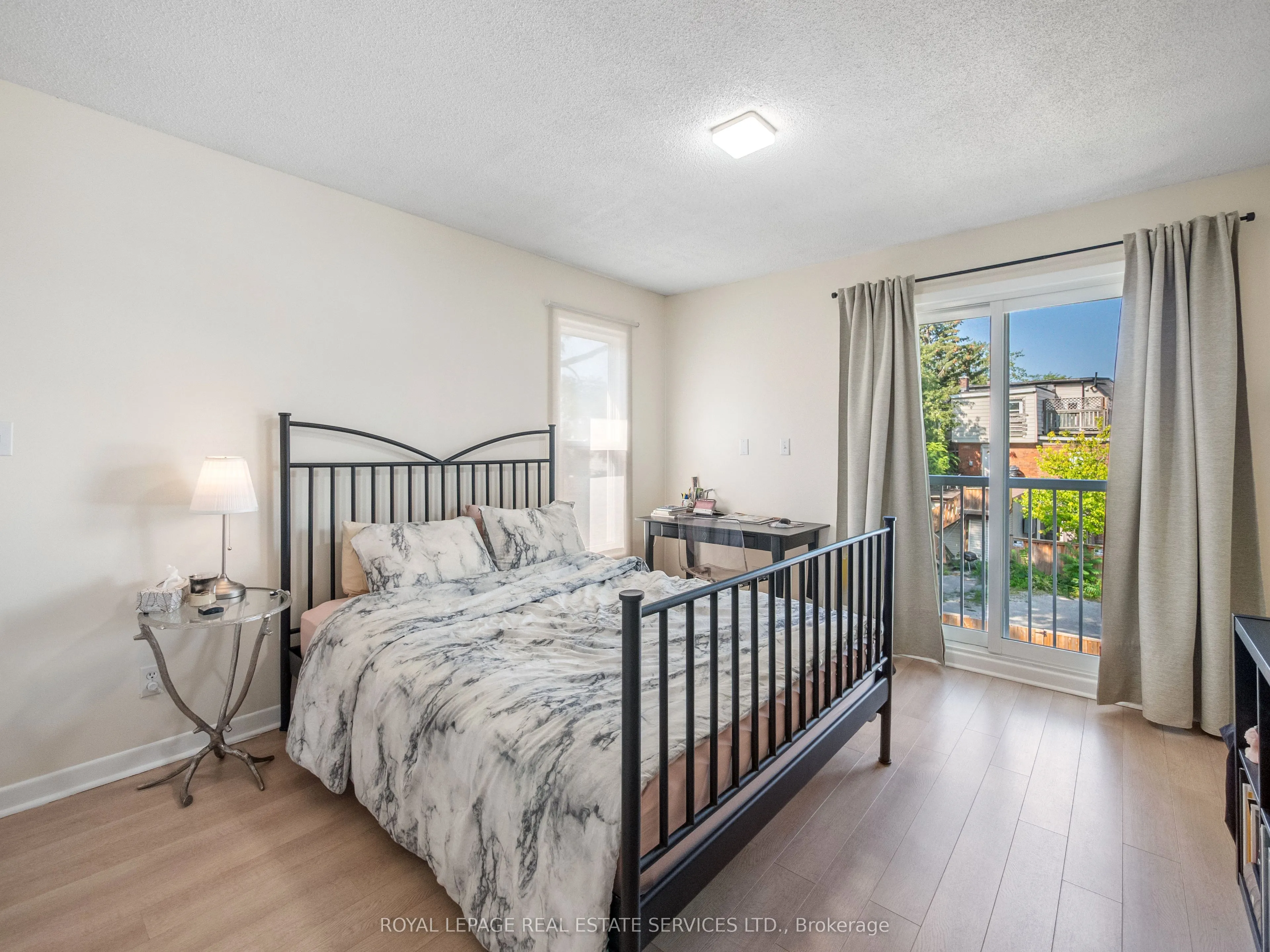 346 Indian Road Crescent