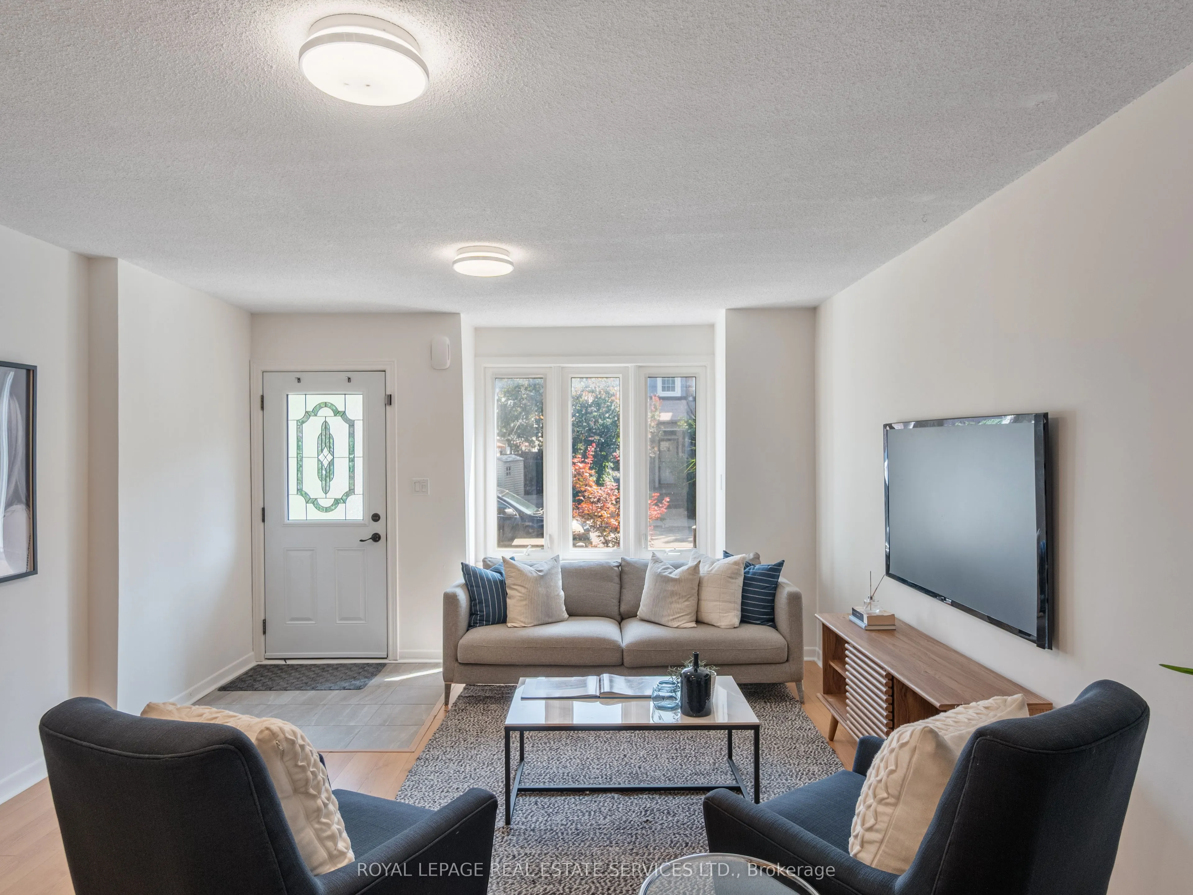 346 Indian Road Crescent