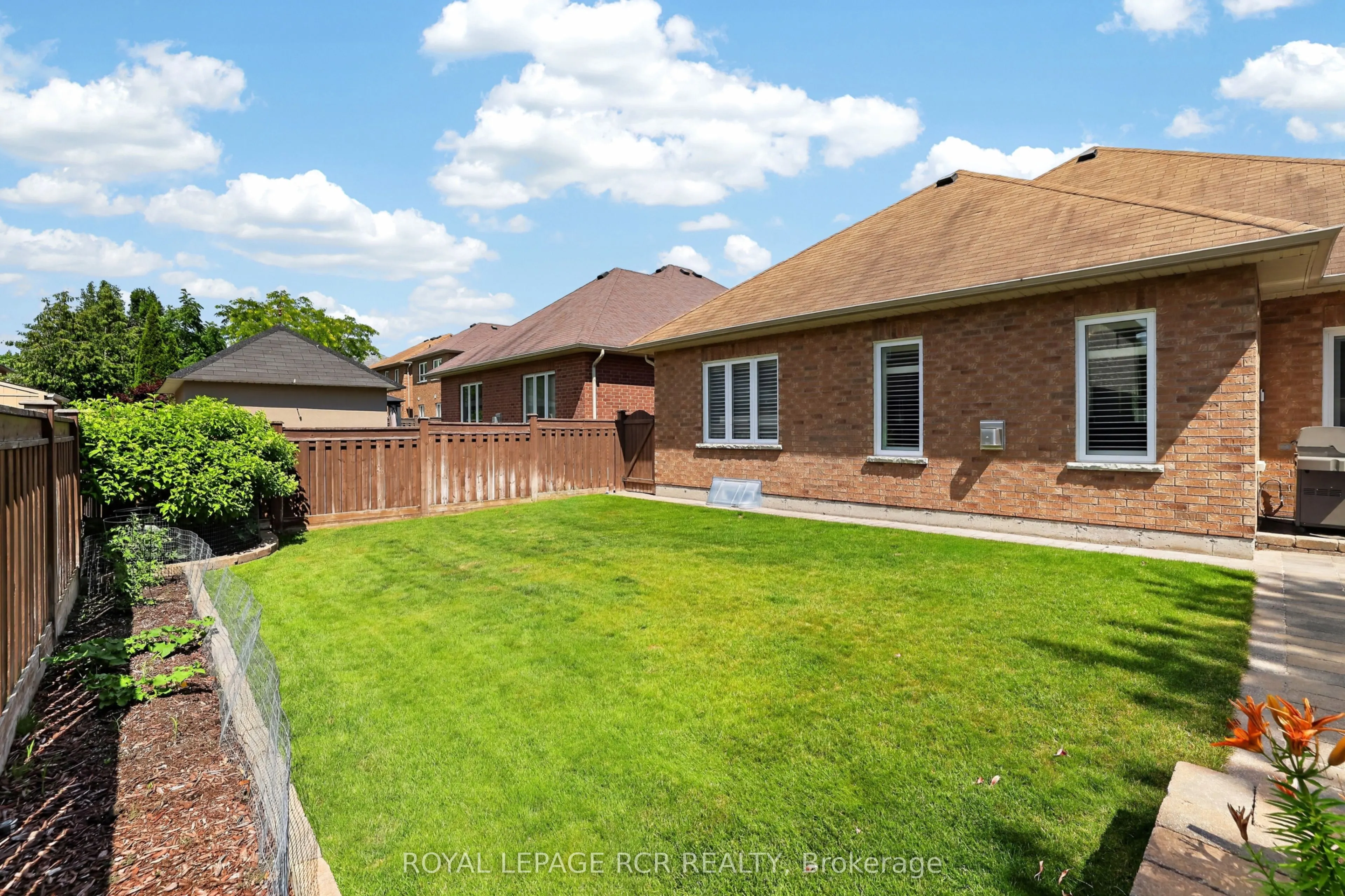 30 Borland Crescent