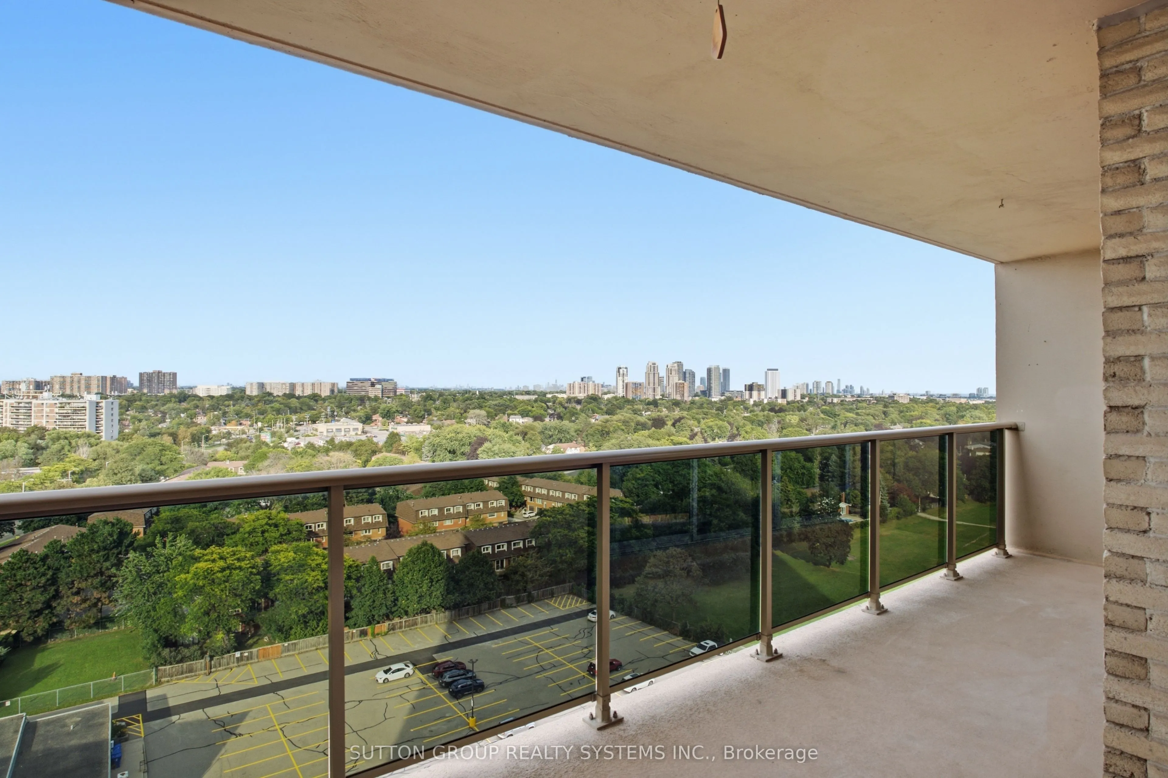 812 Burnhamthorpe Road #1504