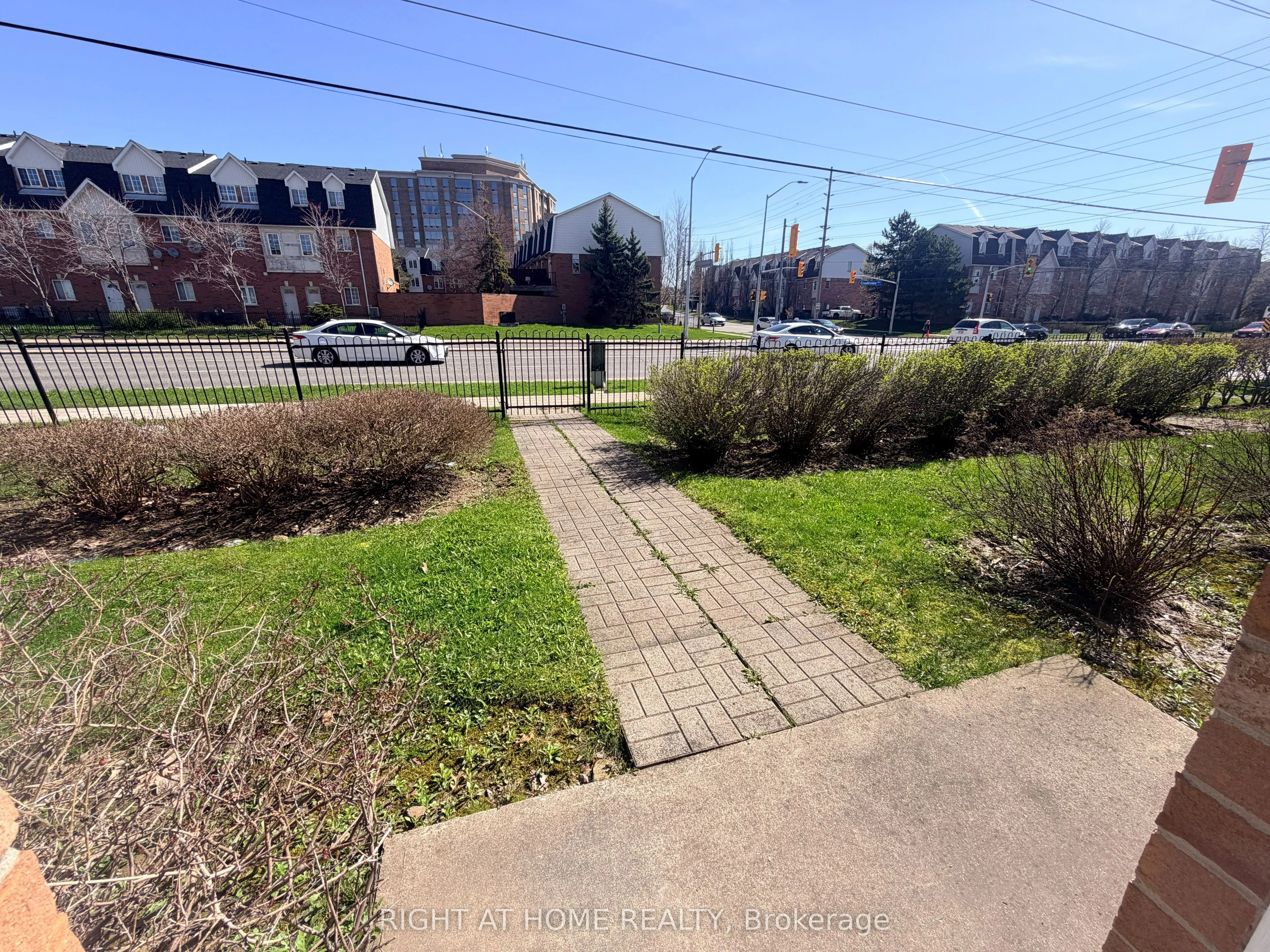 1525 South Parade Court #28