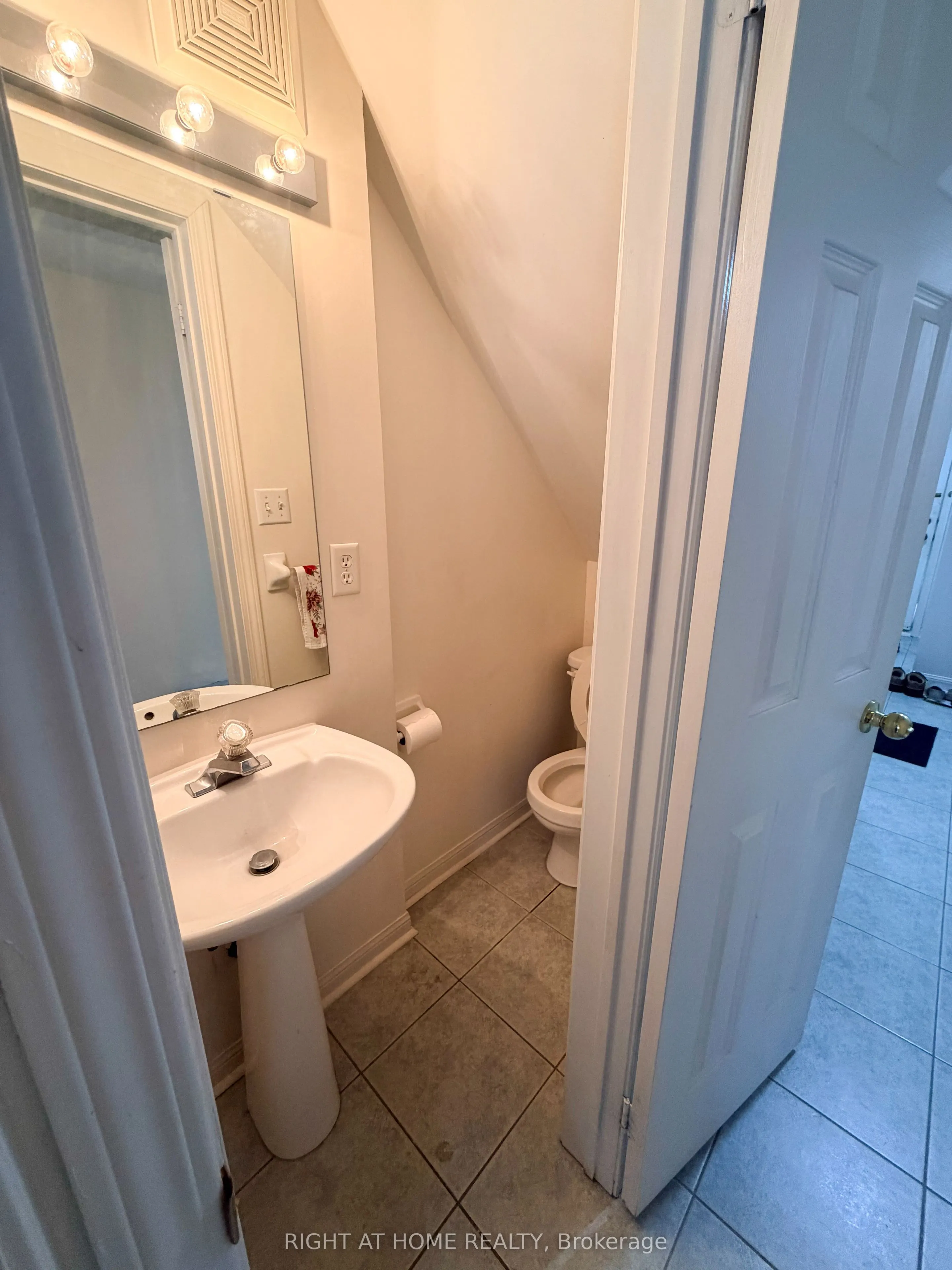 1525 South Parade Court #28