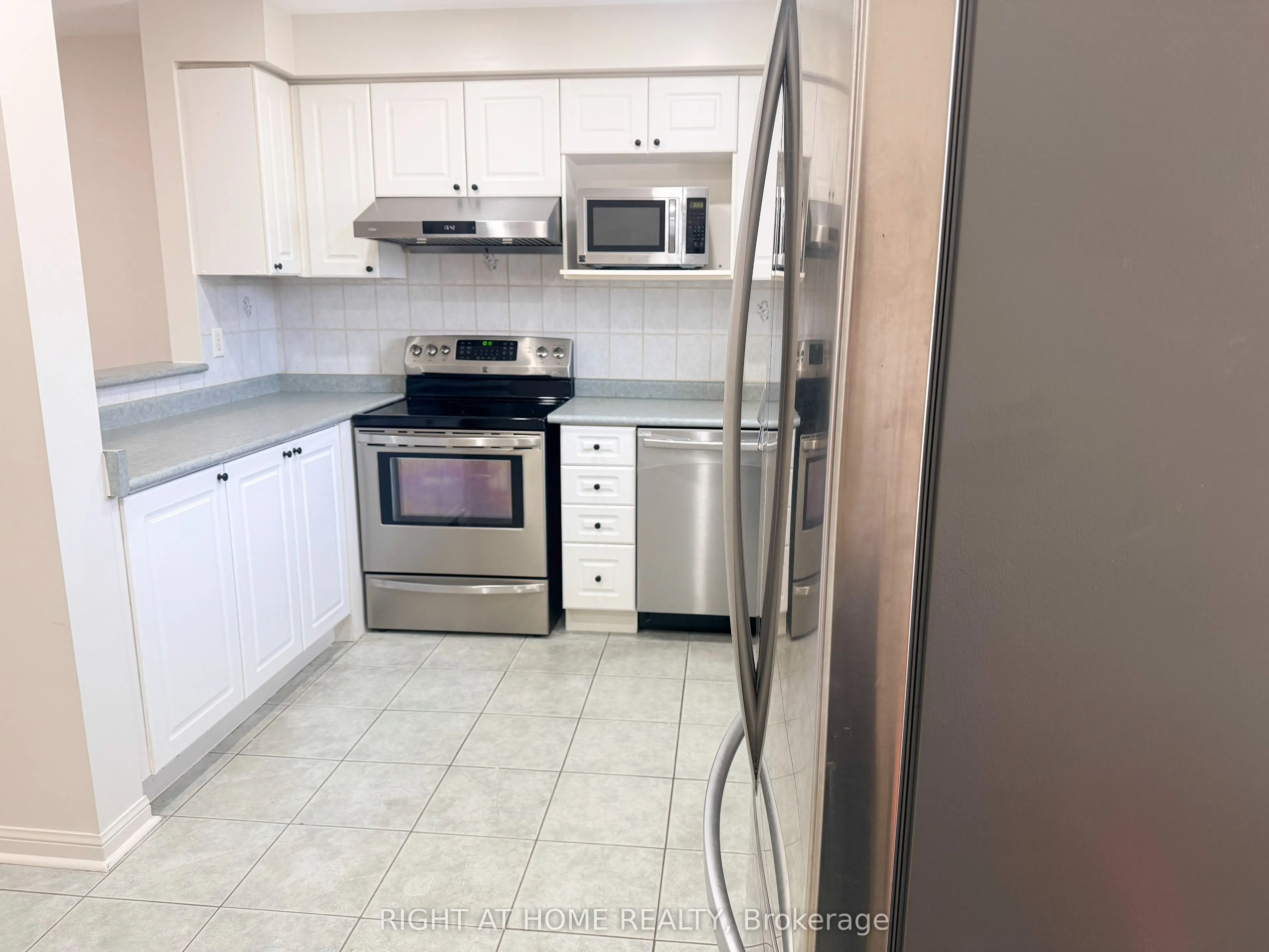 1525 South Parade Court #28