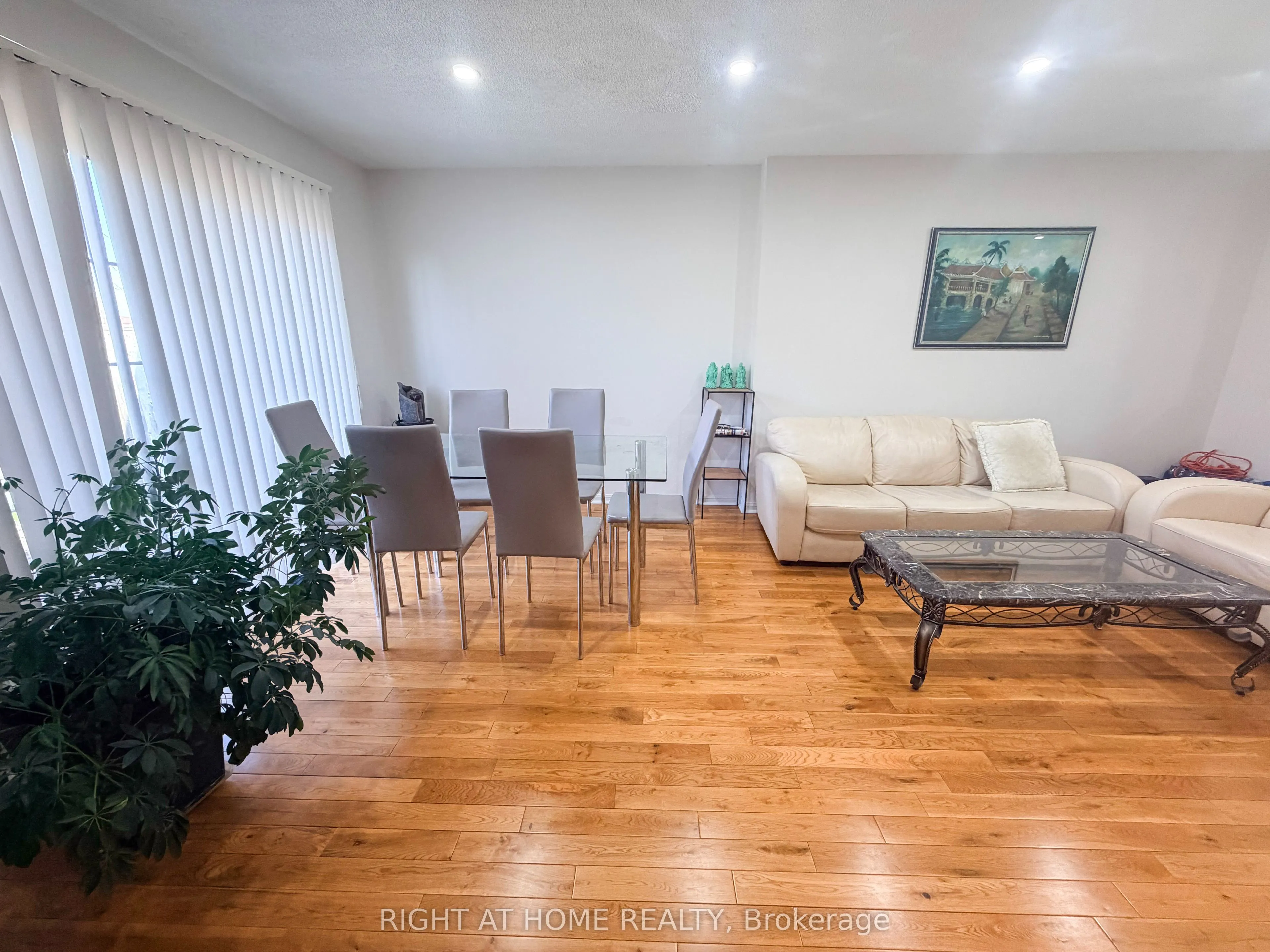 1525 South Parade Court #28