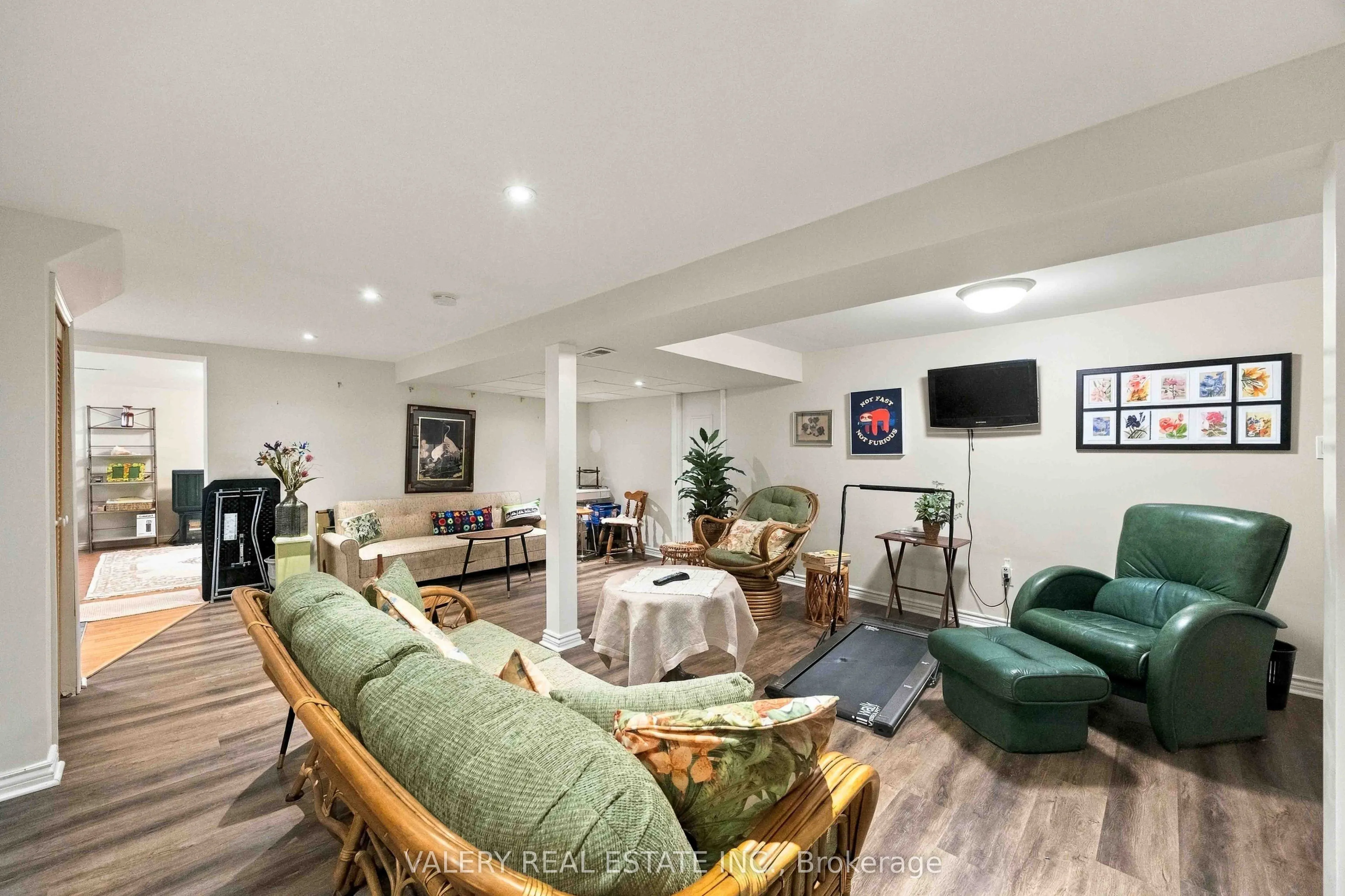 305 Renforth Drive