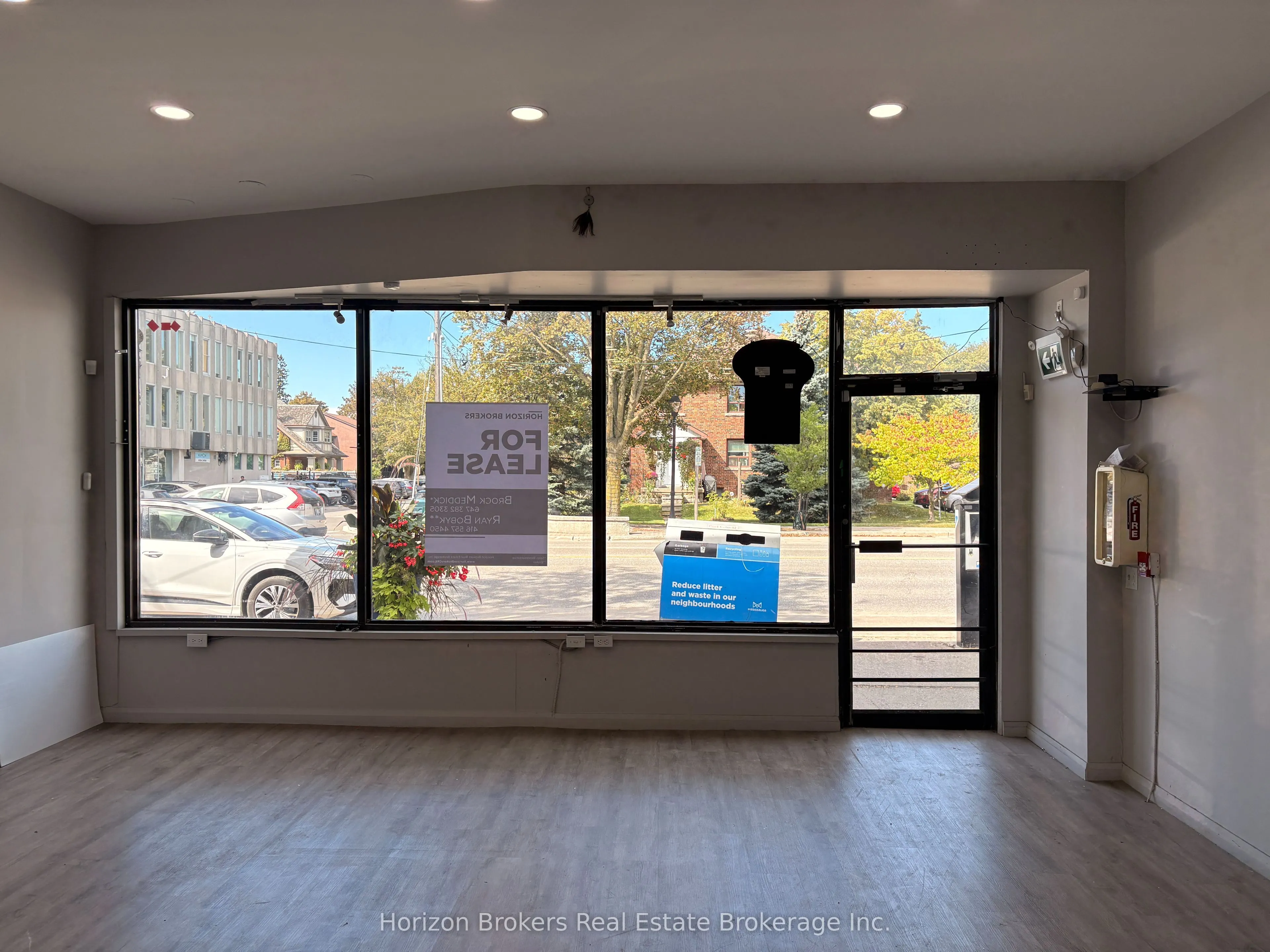 237 Lakeshore Road E