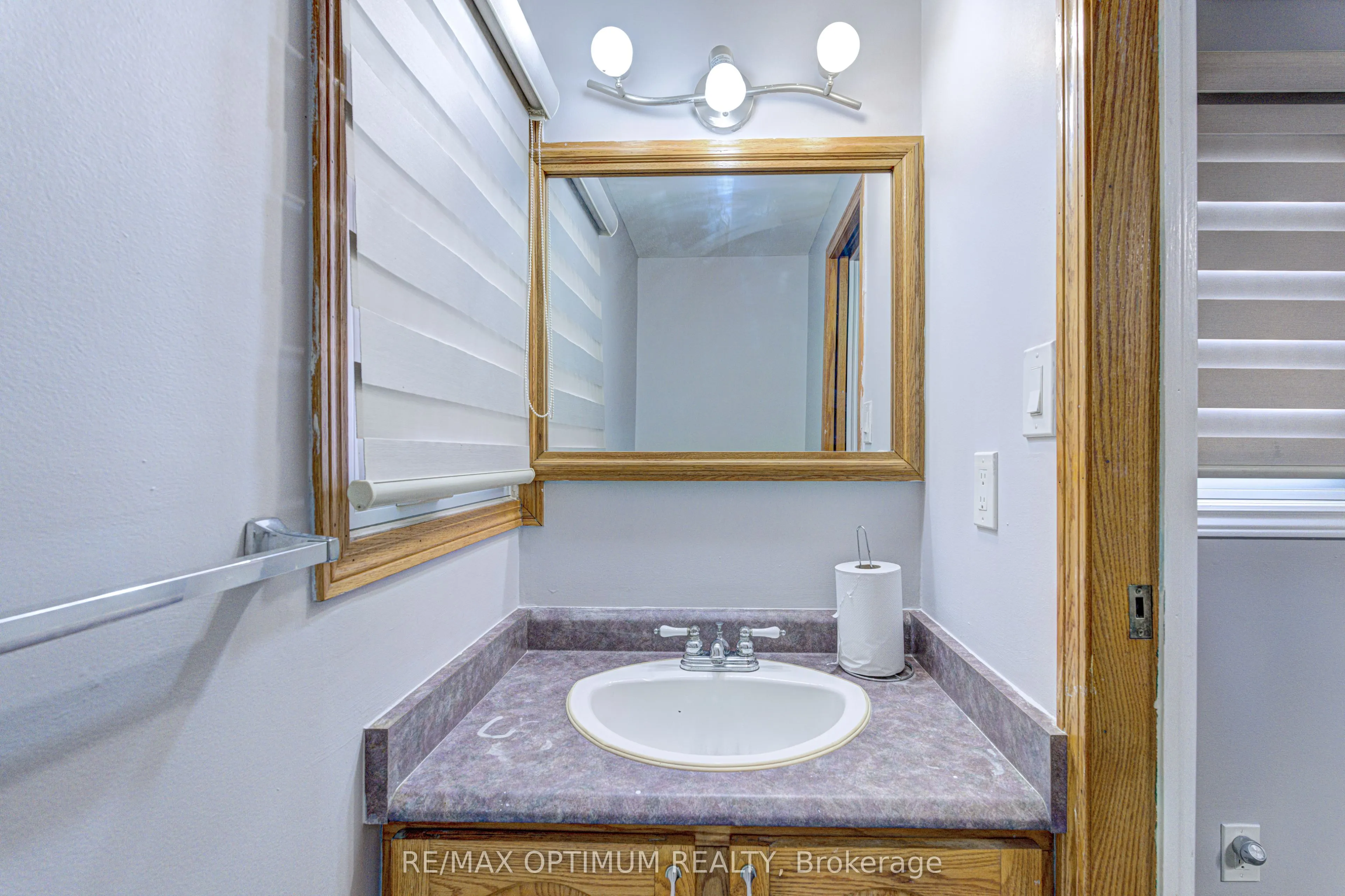 5 Roehampton Crescent