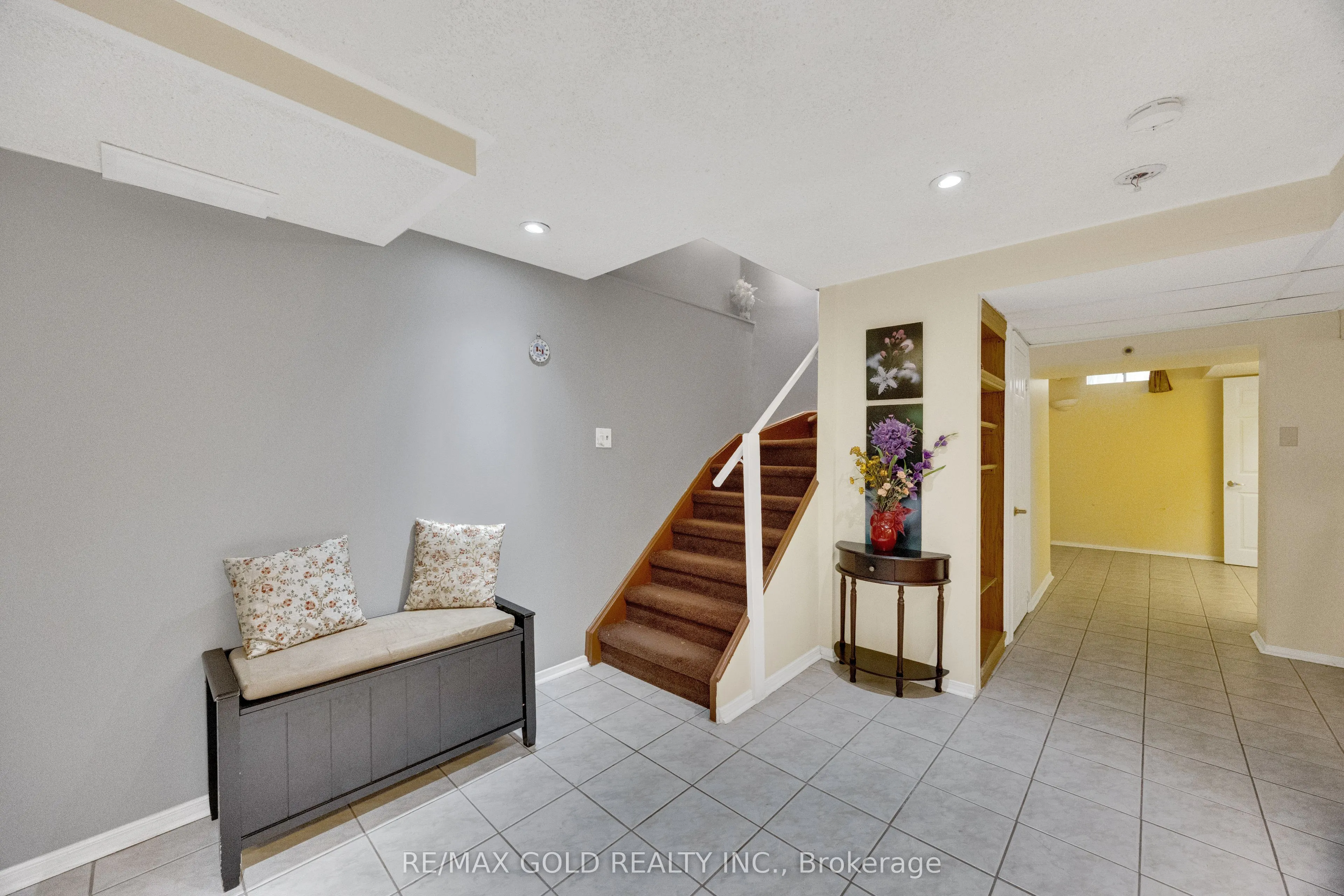 2555 Thomas Street #75