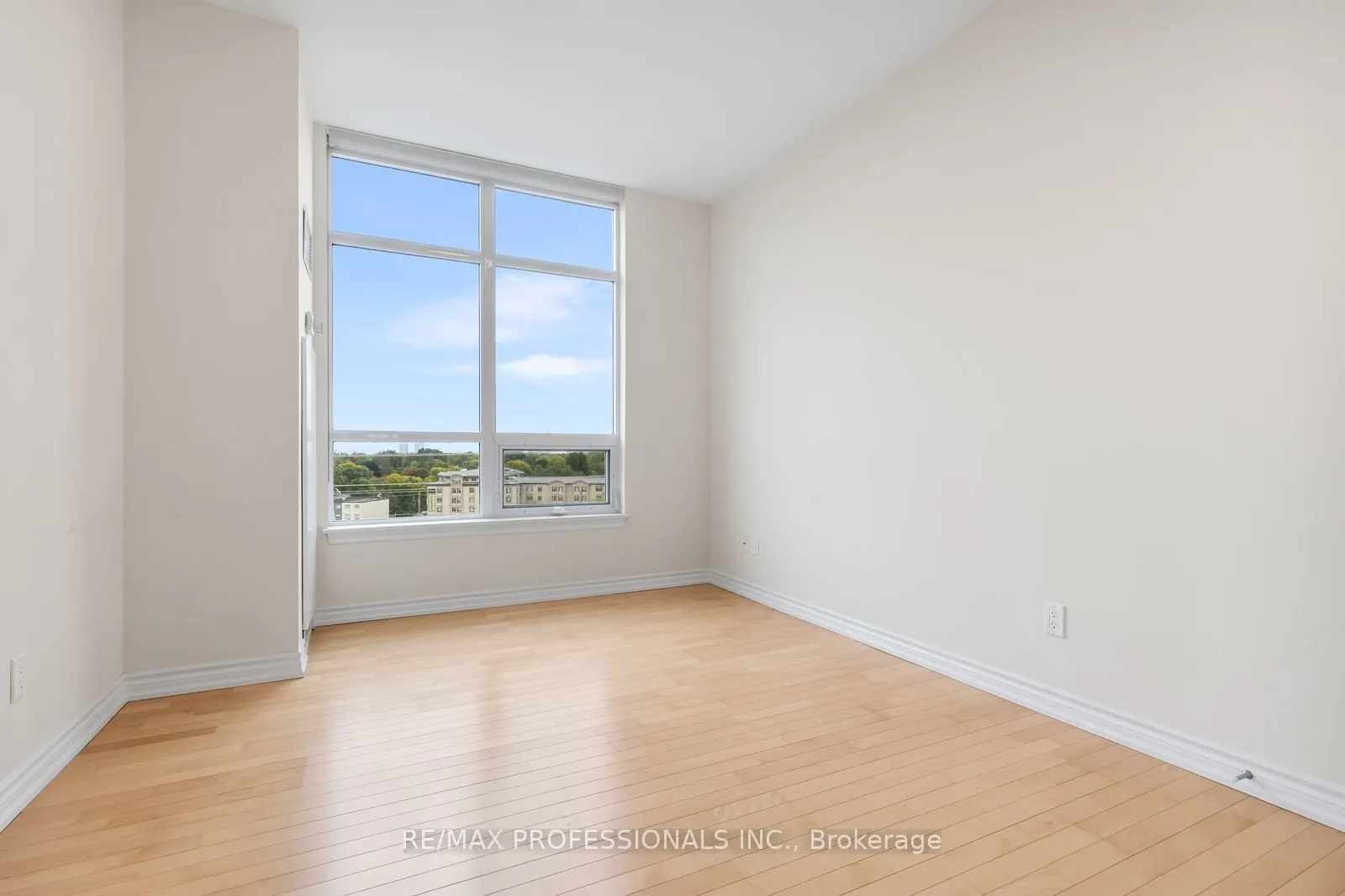 1135 Royal York Road #816
