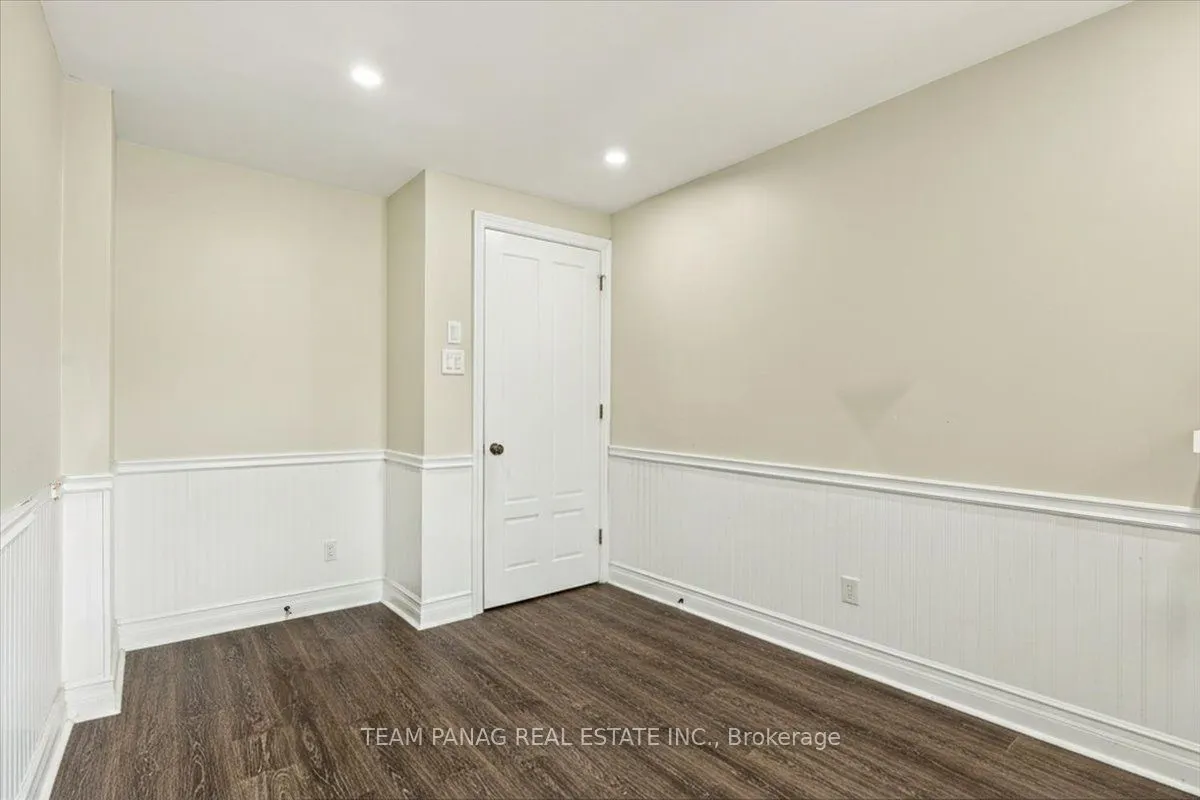 16 Groveland Court