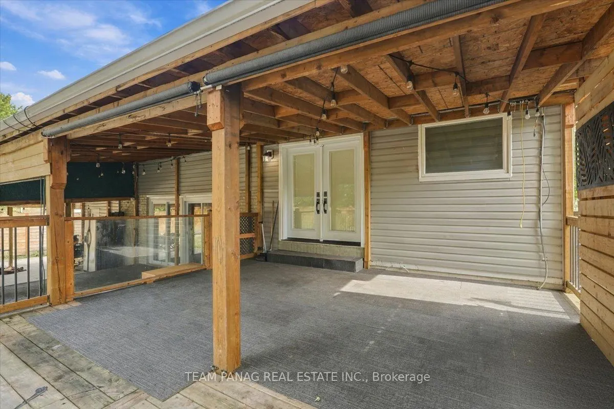 16 Groveland Court