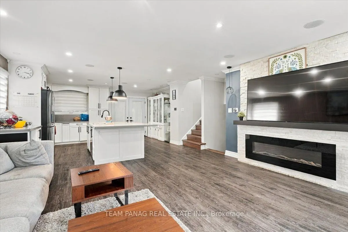 16 Groveland Court