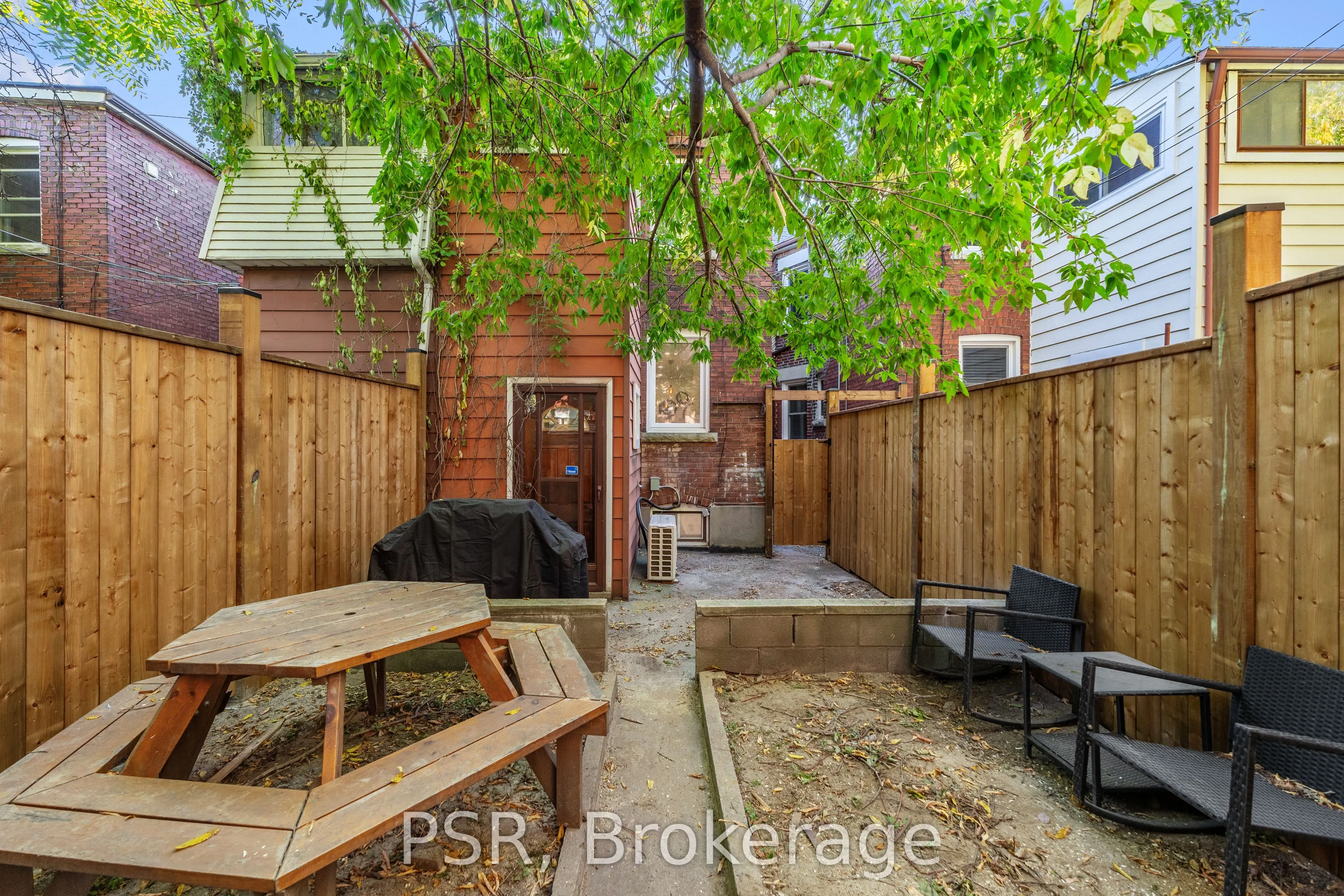1045 Ossington Avenue