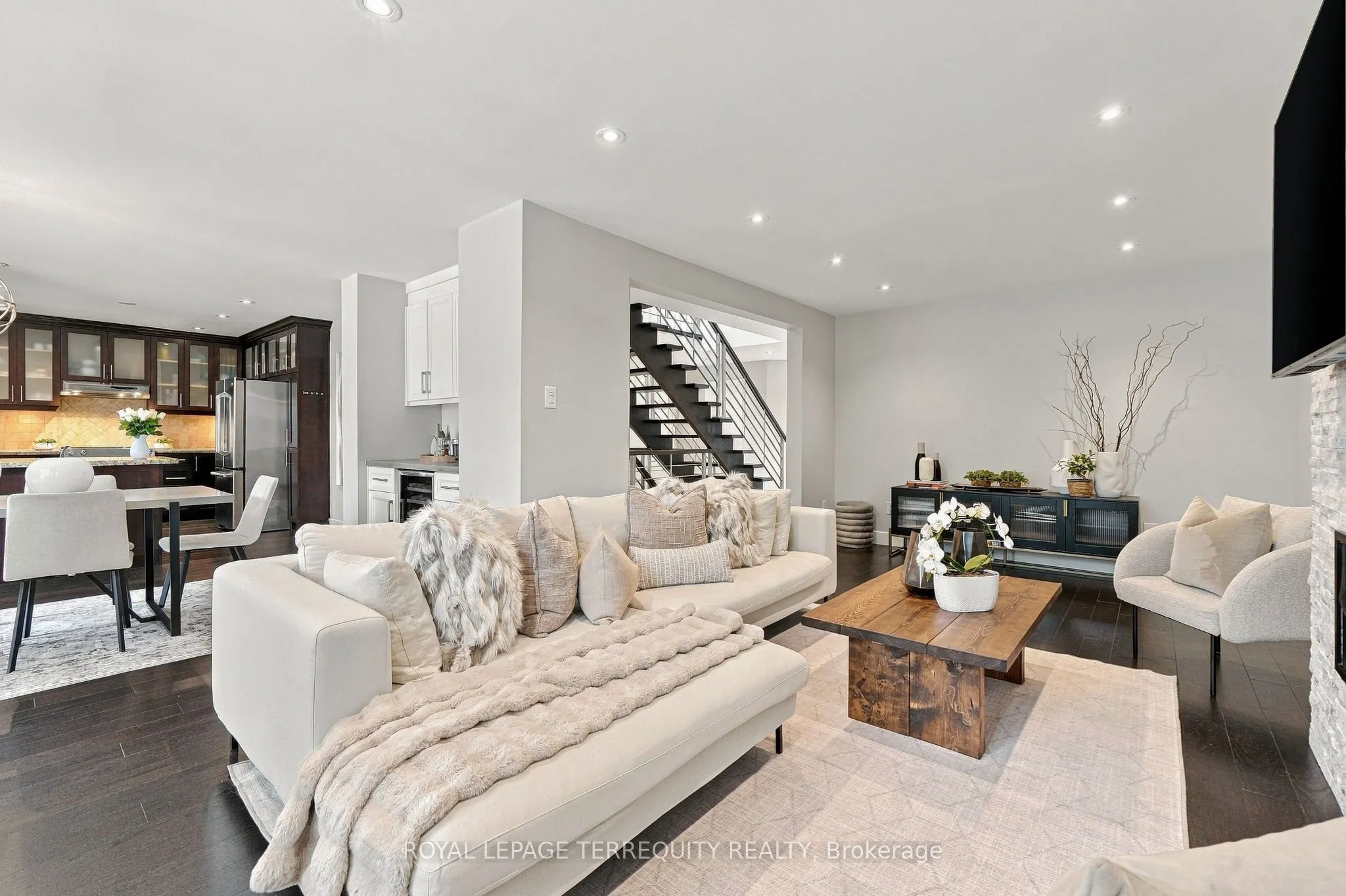 3956 Chadburn Crescent