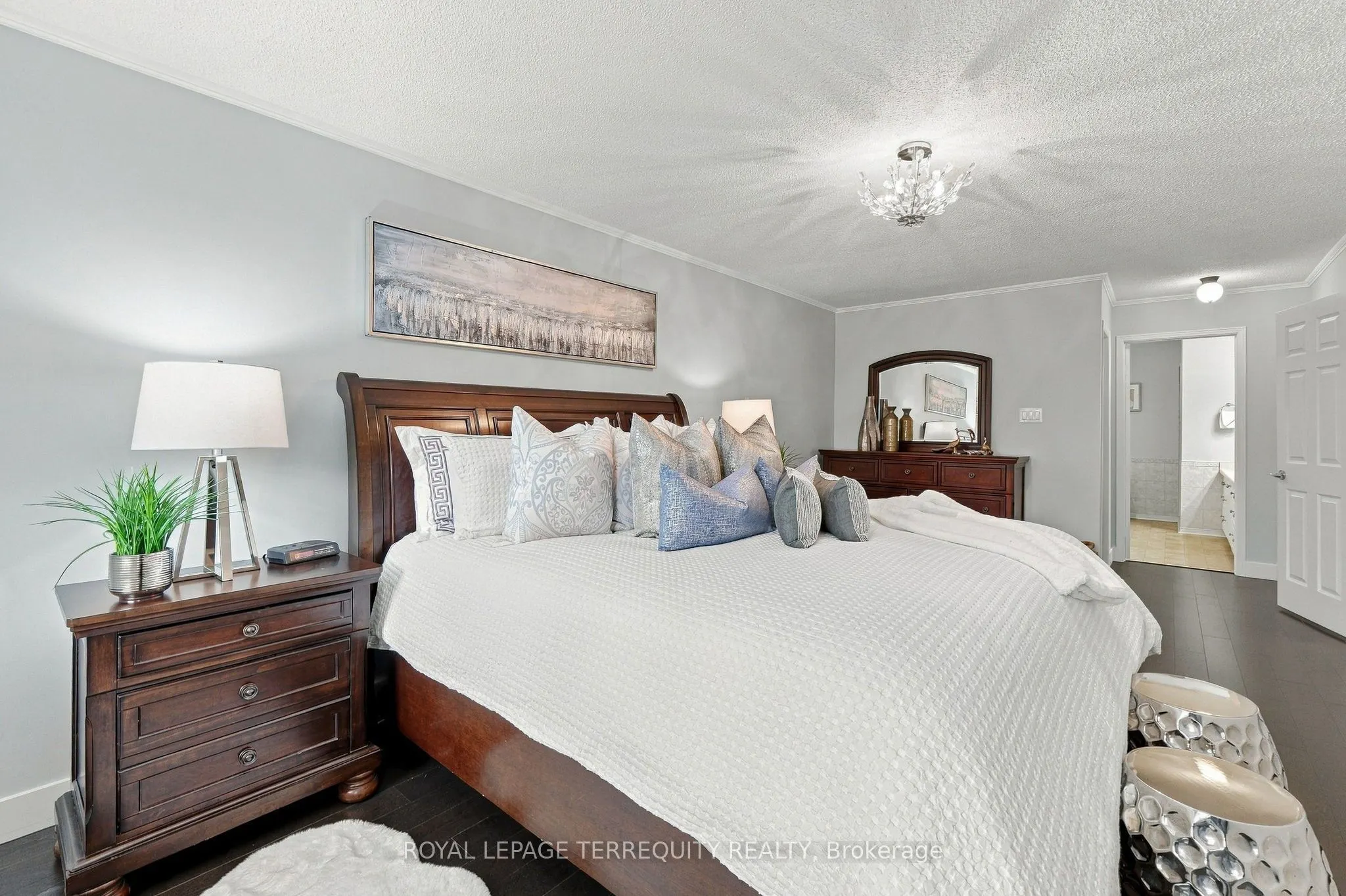 3956 Chadburn Crescent