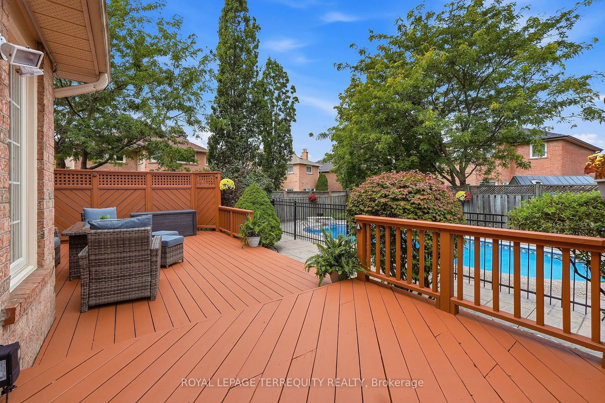 3956 Chadburn Crescent