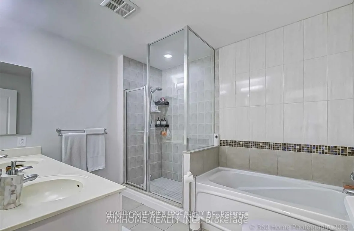 2119 Lakeshore Boulevard W #607
