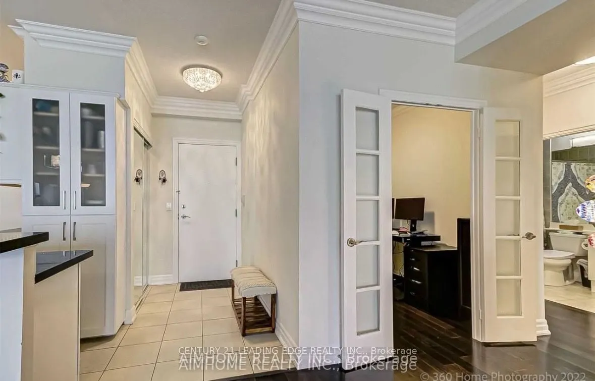 2119 Lakeshore Boulevard W #607